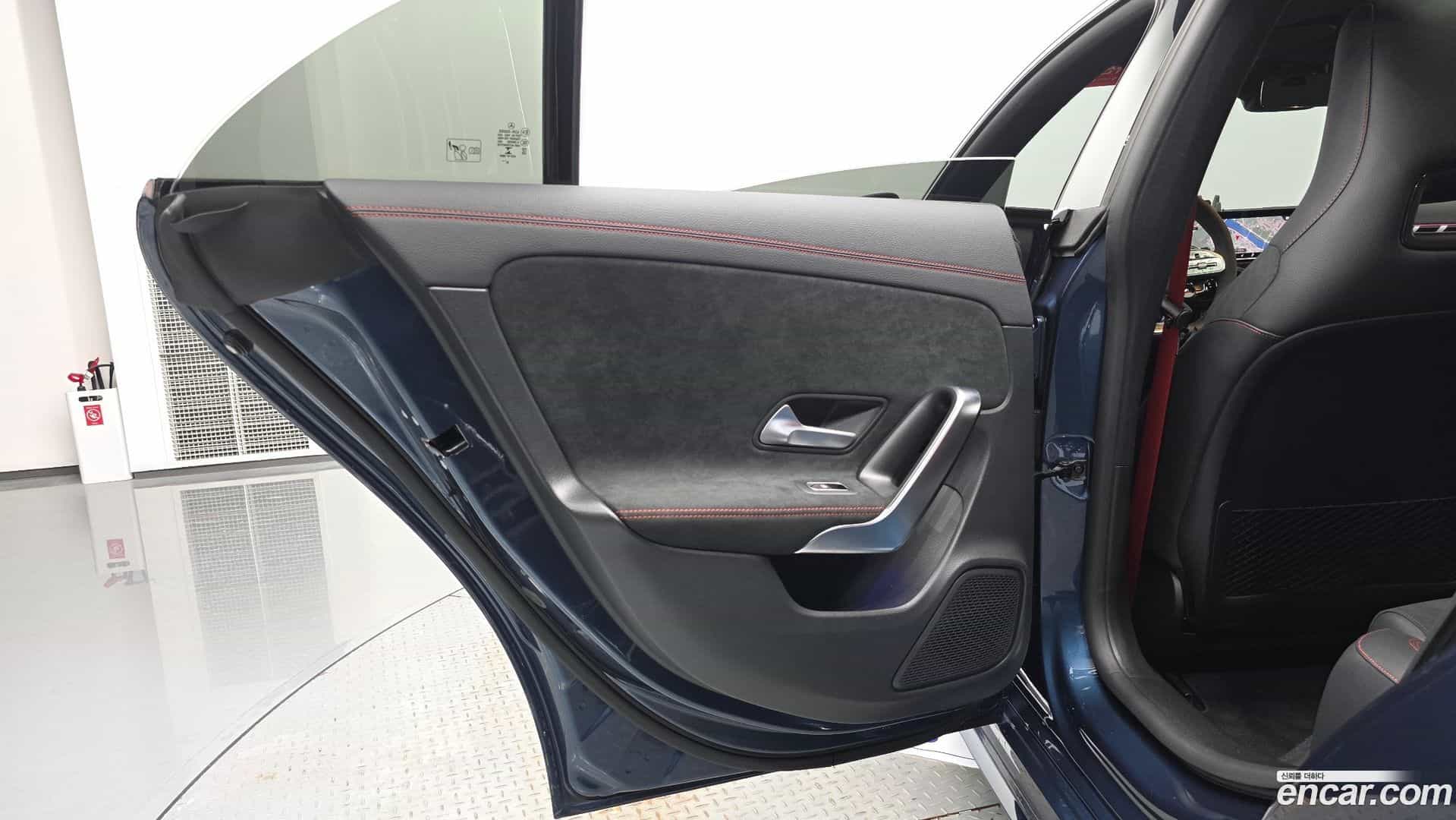 CLA-Class Mercedes-Benz 2021.6-INNER-035