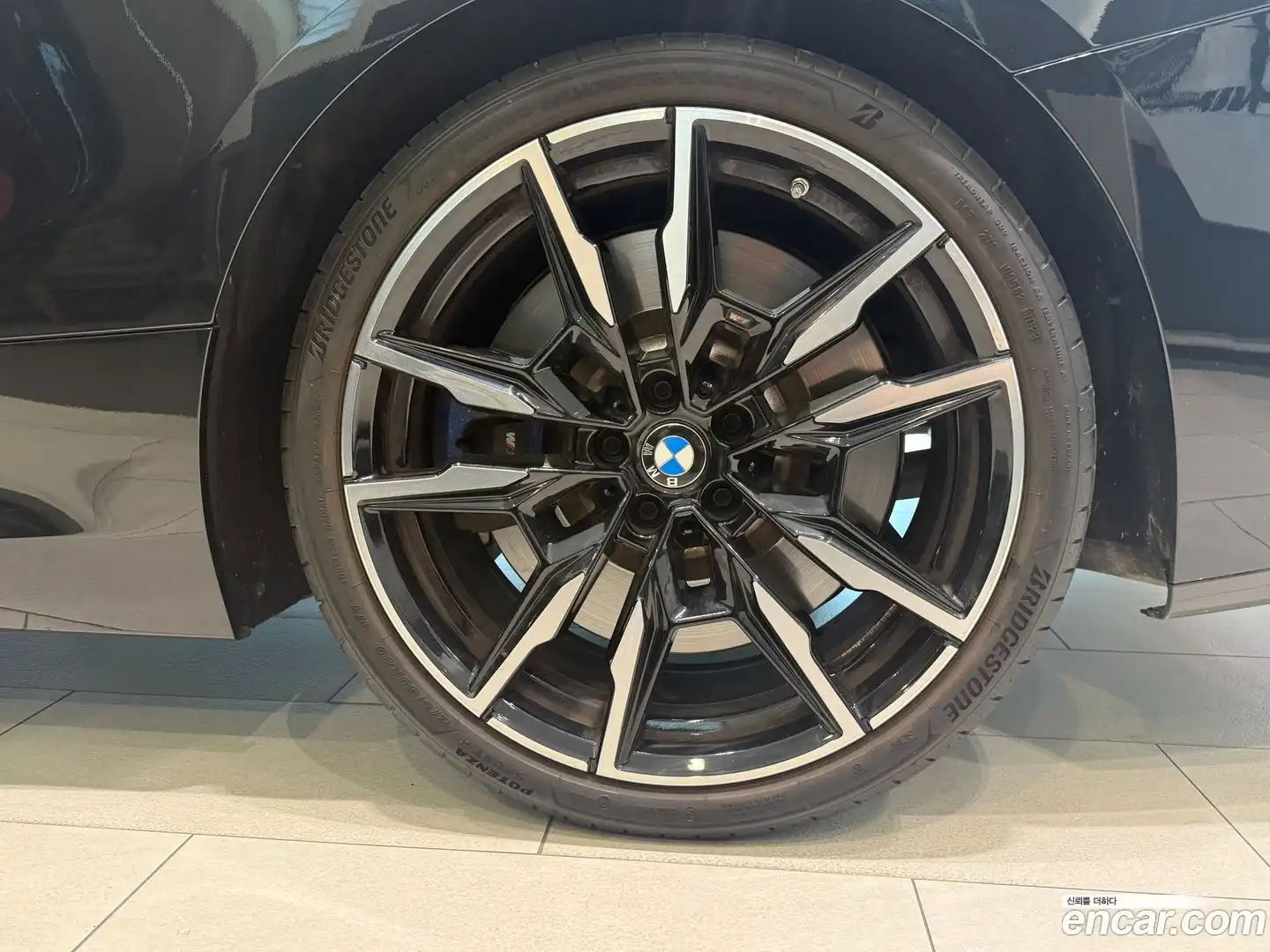 8-Series BMW 2023.8-OUTER-005