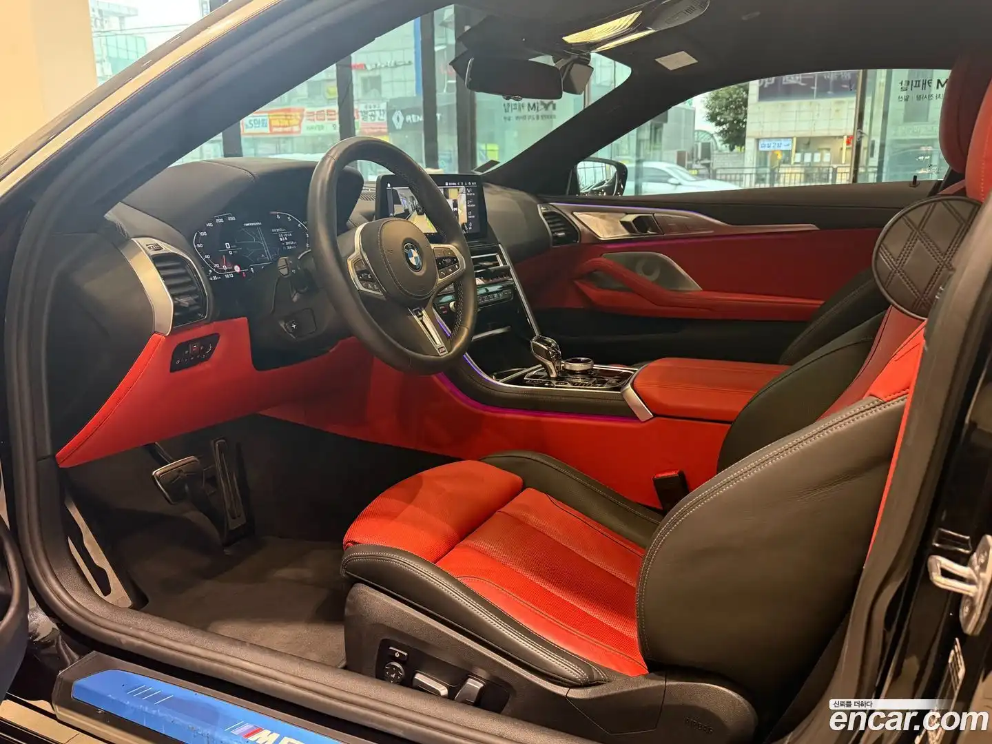8-Series BMW 2023.8-INNER-010