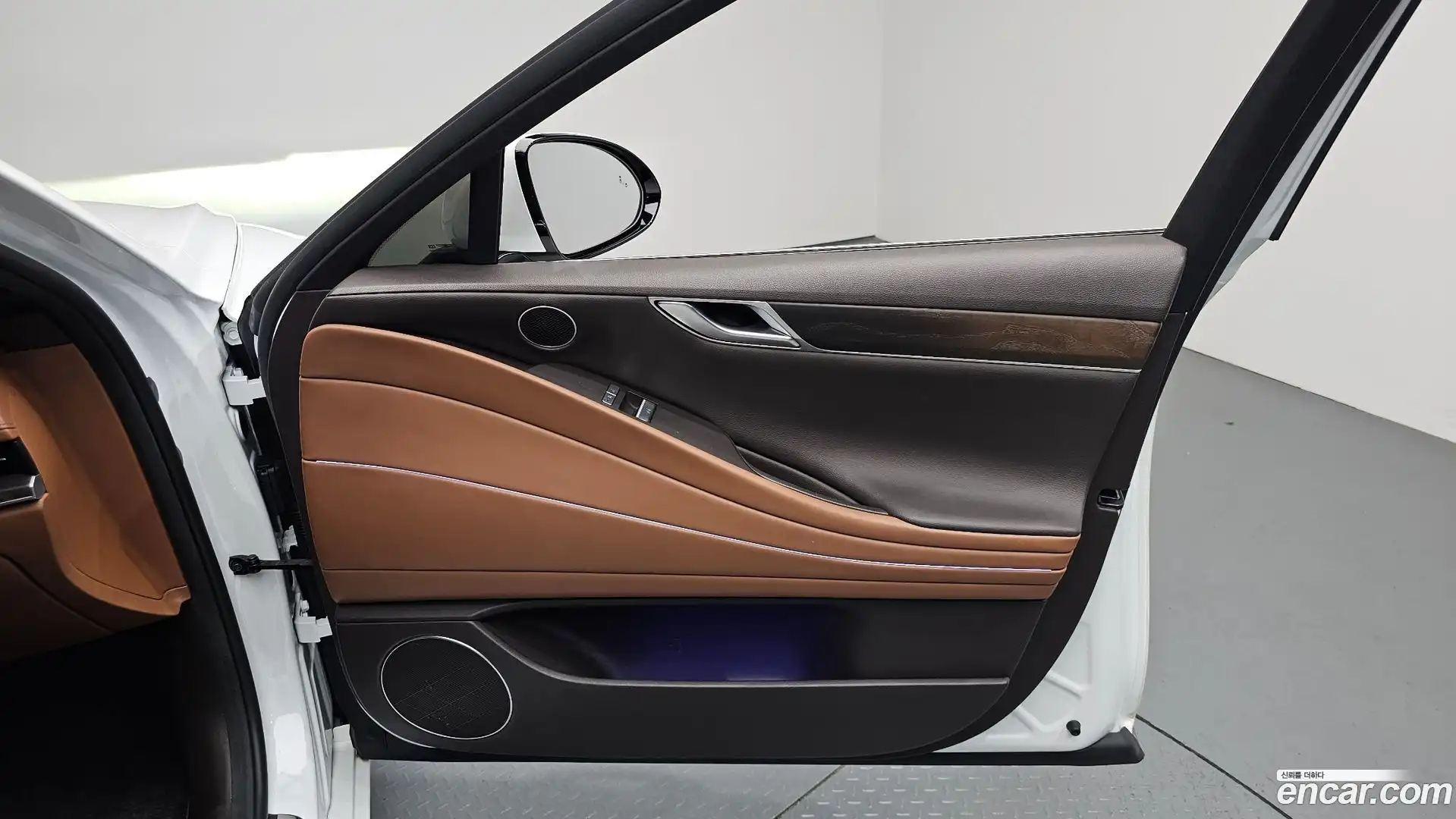 G80 Genesis 2020.6-INNER-034