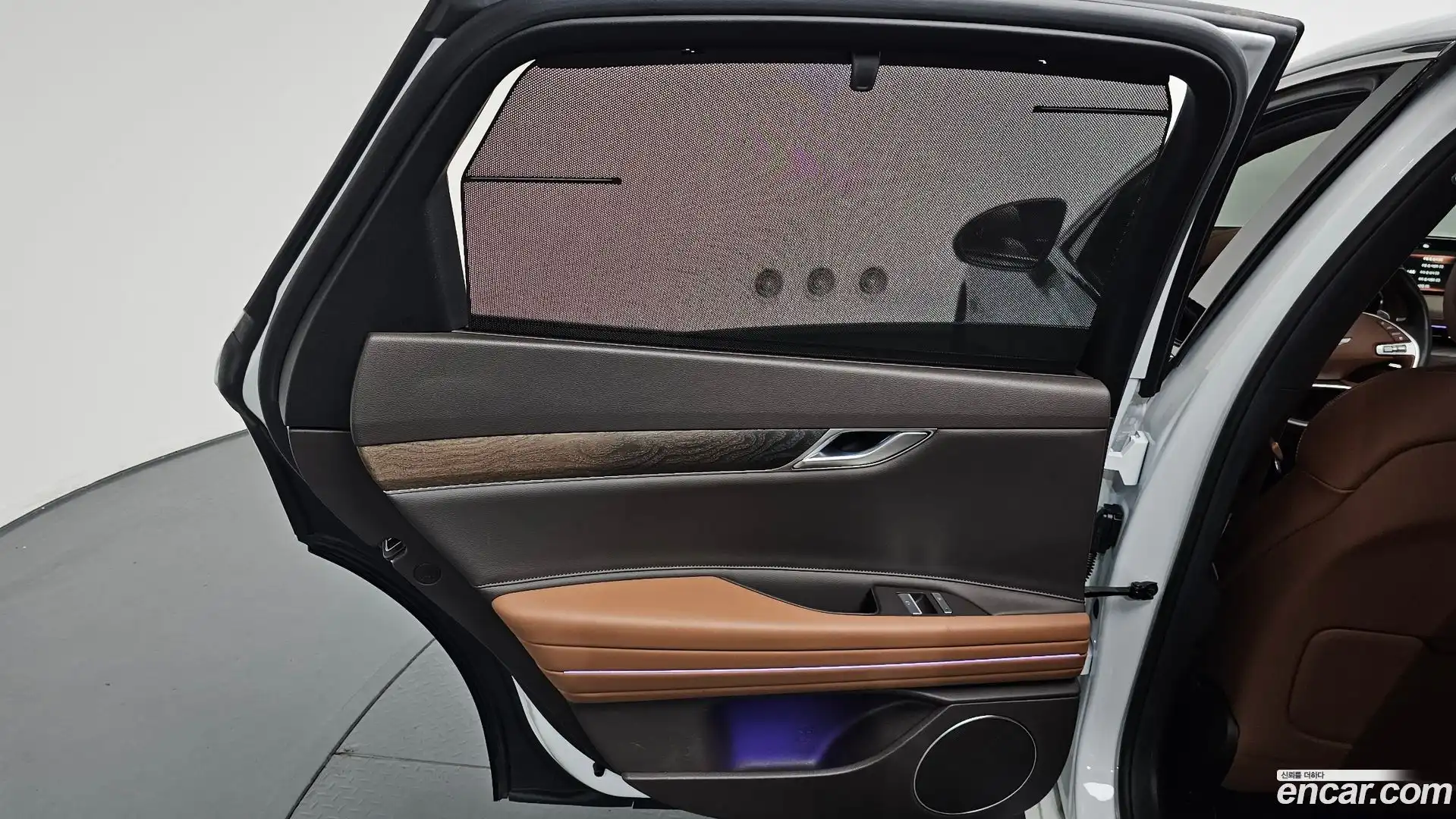 G80 Genesis 2020.6-INNER-035