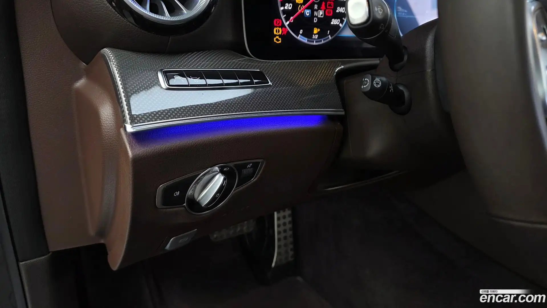 CLS-Class Mercedes-Benz 2020.4-OPTION-042