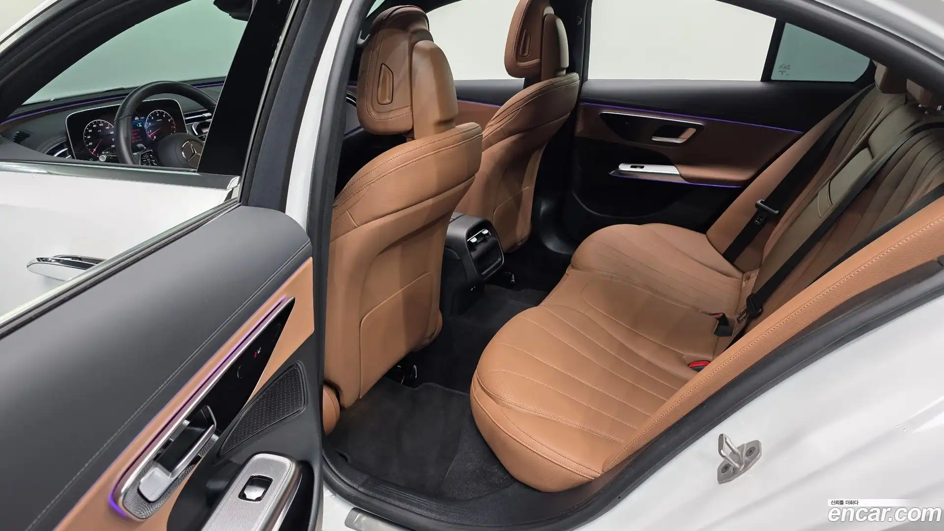 E-Class Mercedes-Benz 2025.1-OPTION-016