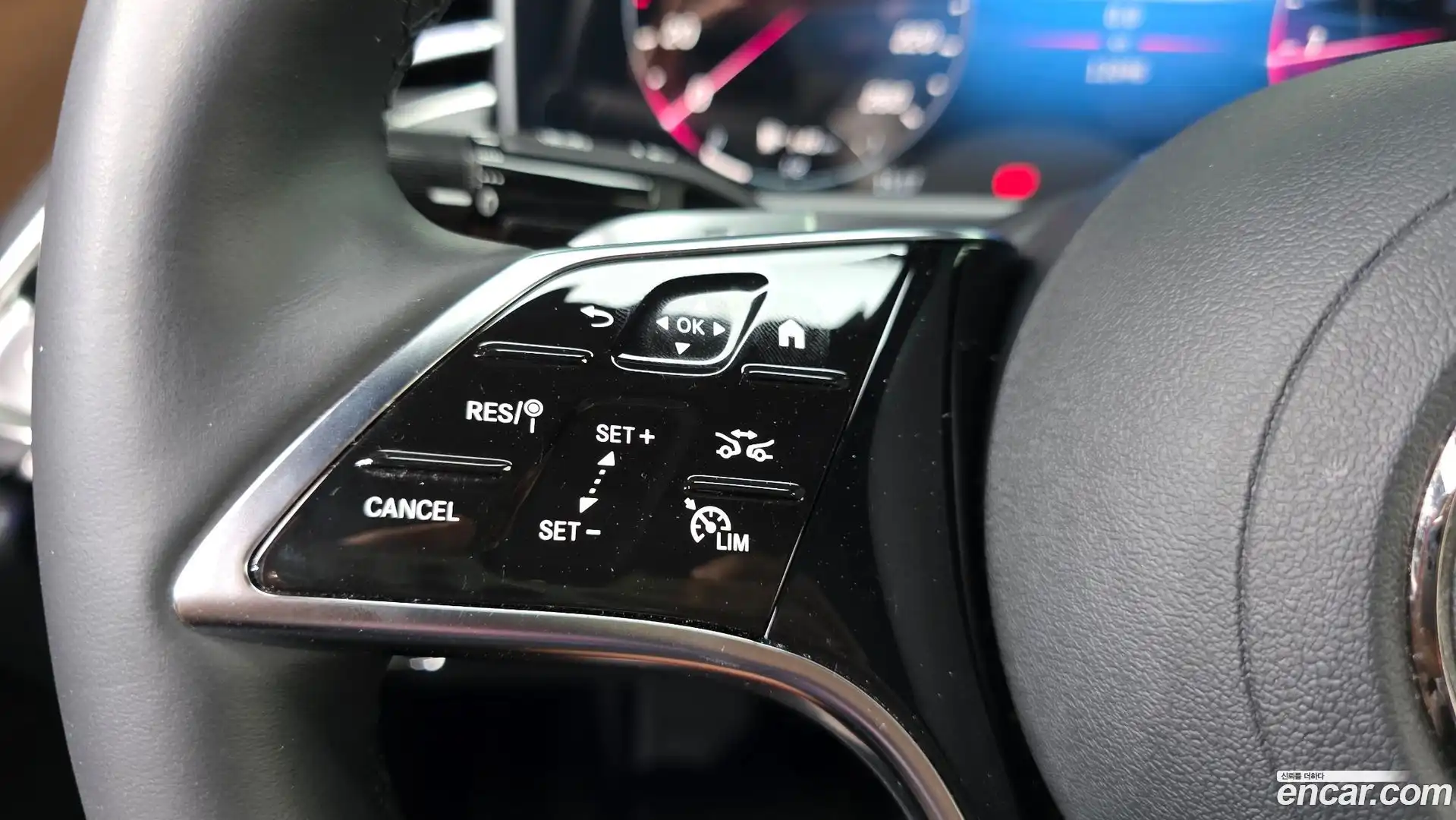 E-Class Mercedes-Benz 2025.1-OPTION-024