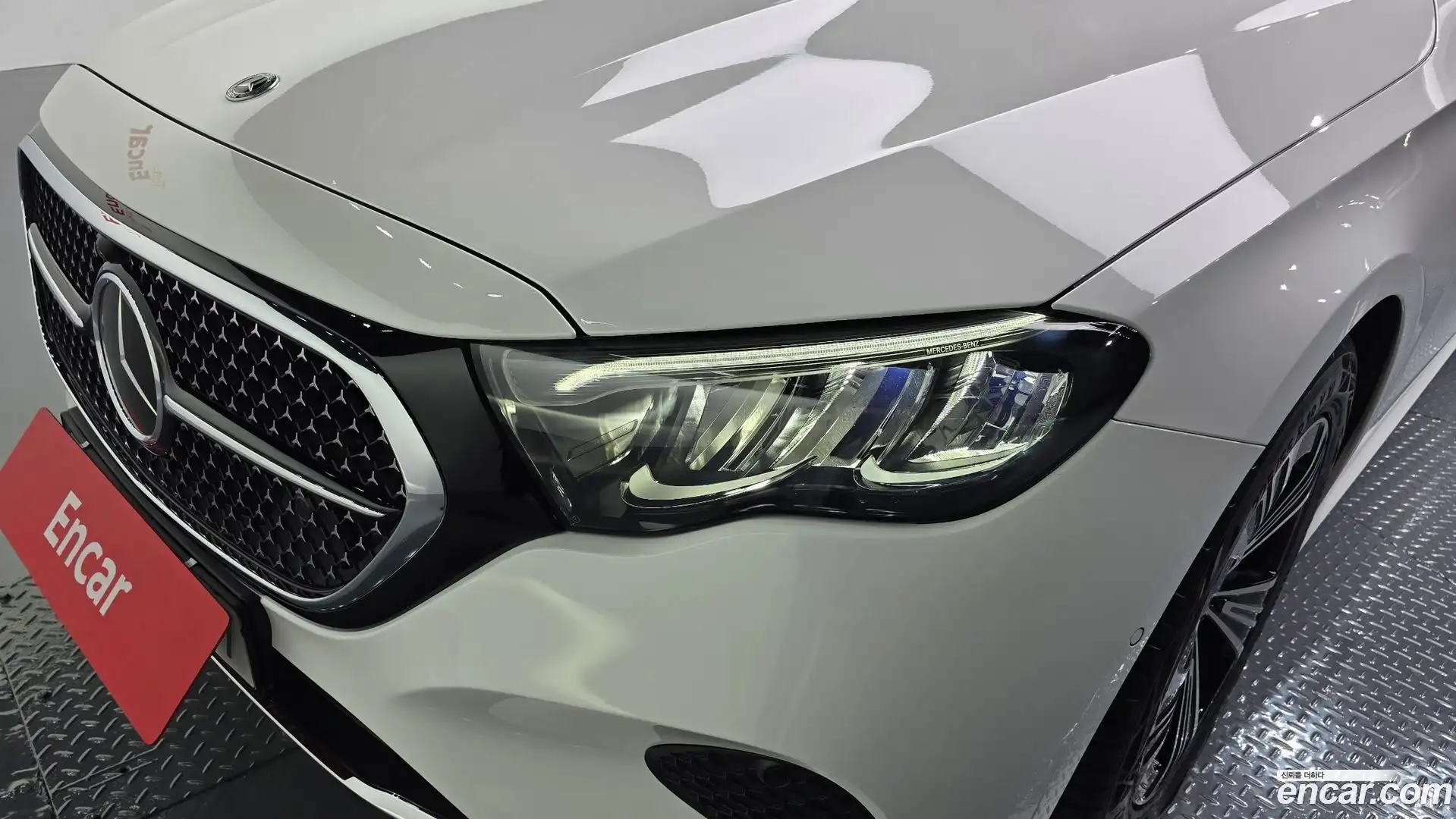 E-Class Mercedes-Benz 2025.1-OUTER-032