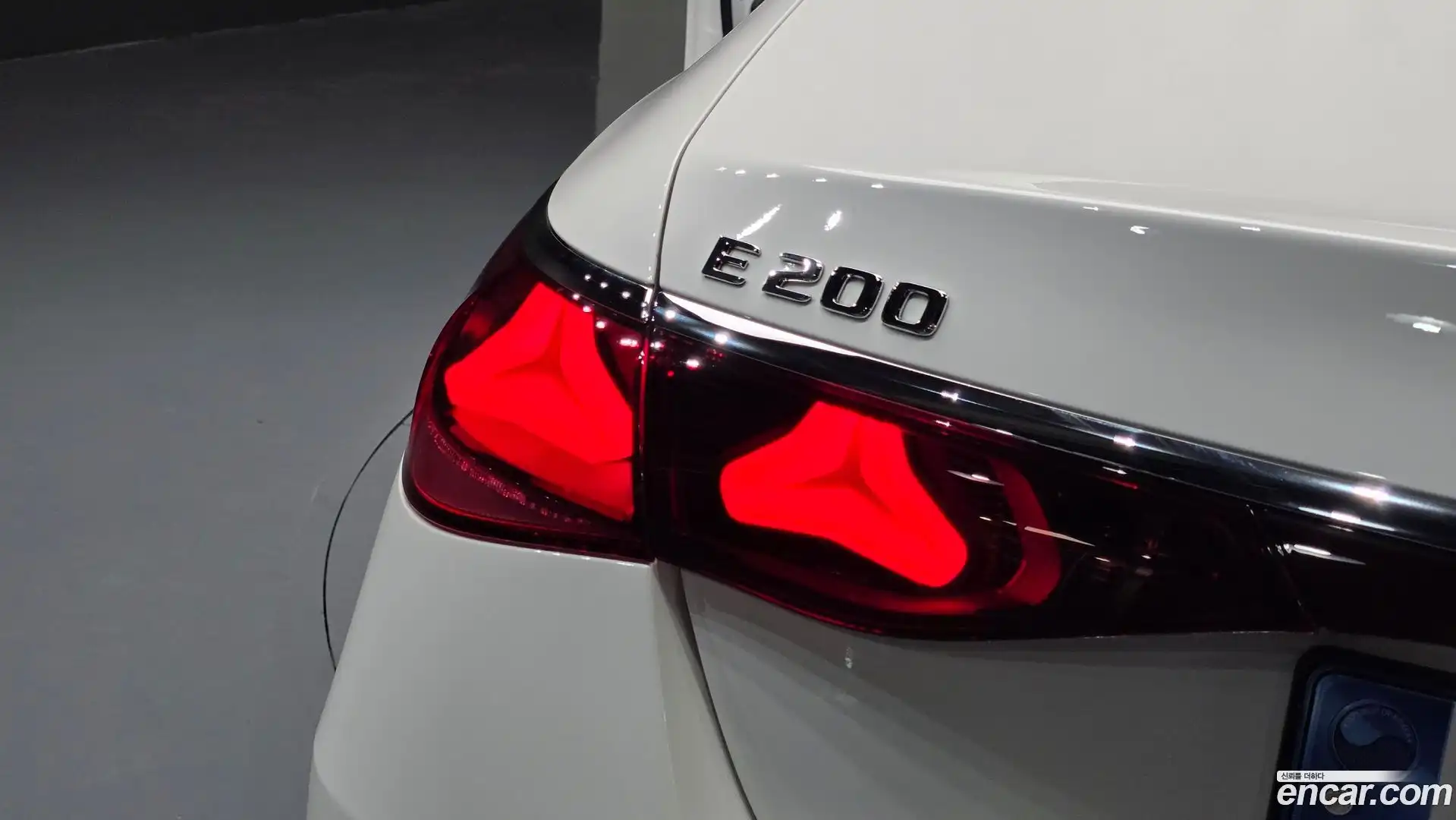 E-Class Mercedes-Benz 2025.1-OUTER-033