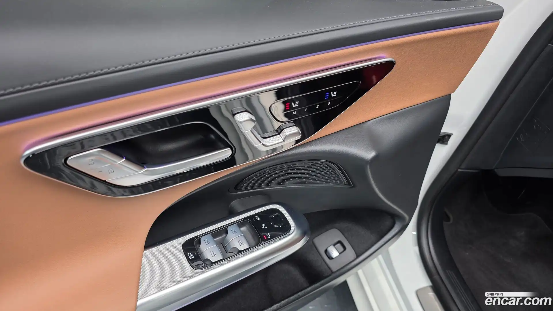 E-Class Mercedes-Benz 2025.1-OPTION-040