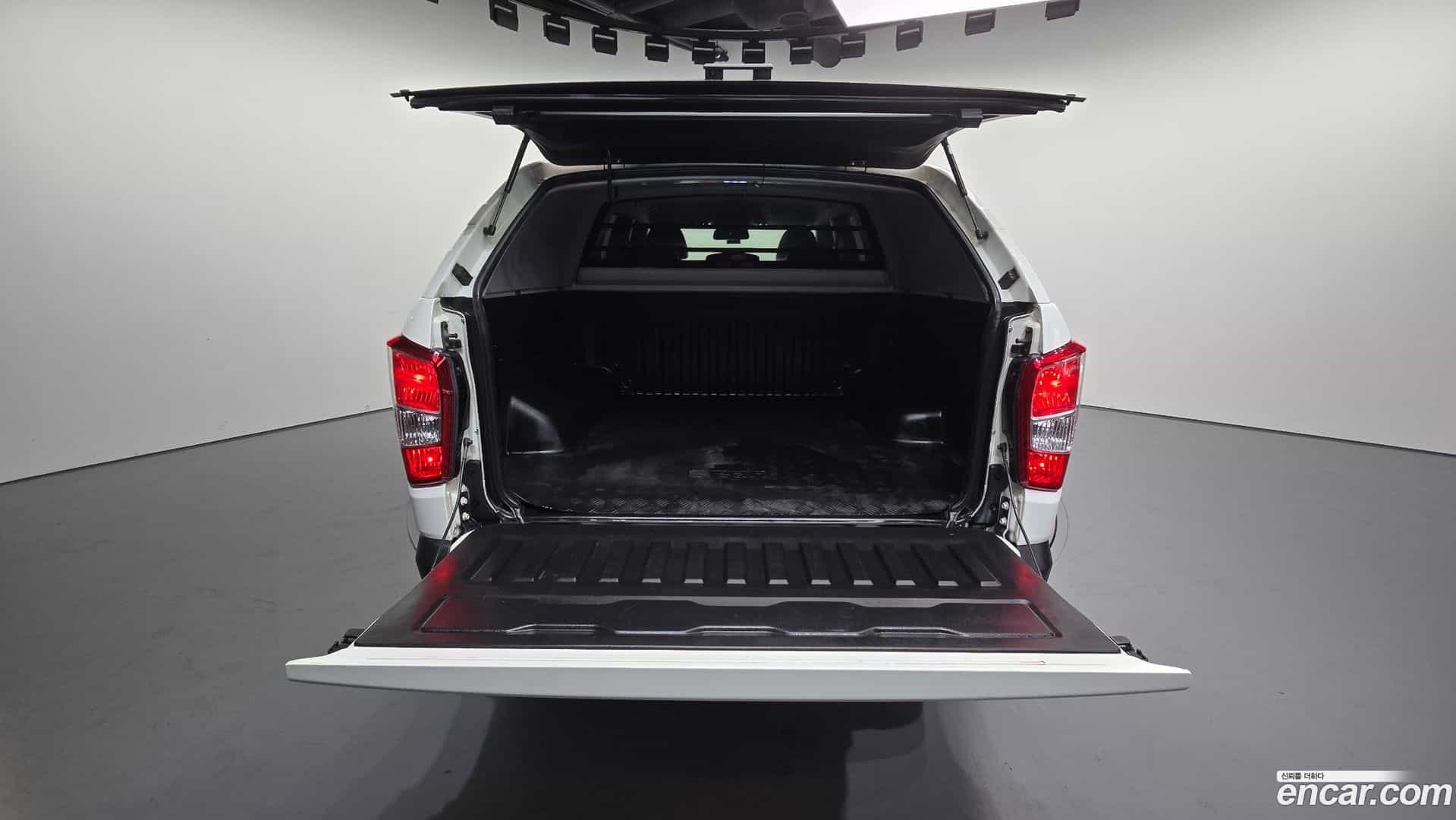 Rexton KG Mobility 2019.0-OPTION-042