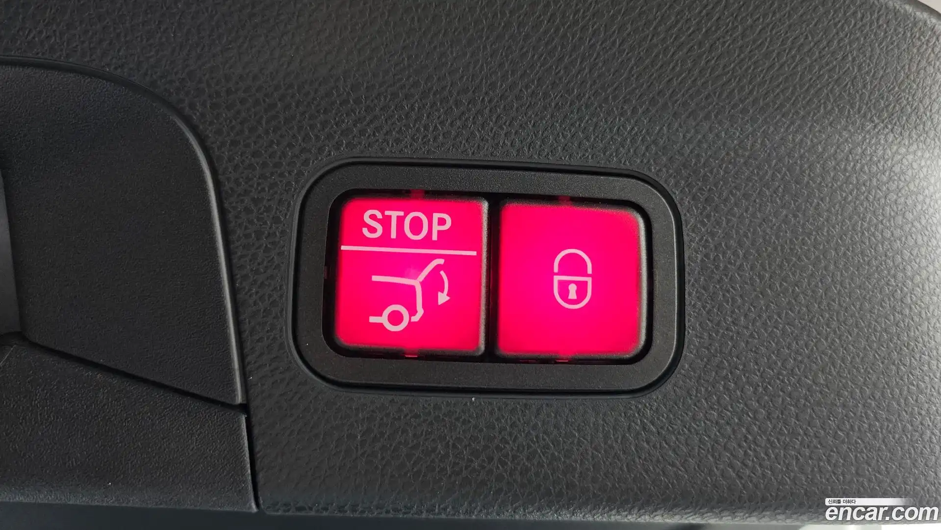 GLC-Class Mercedes-Benz 2020.3-OPTION-024