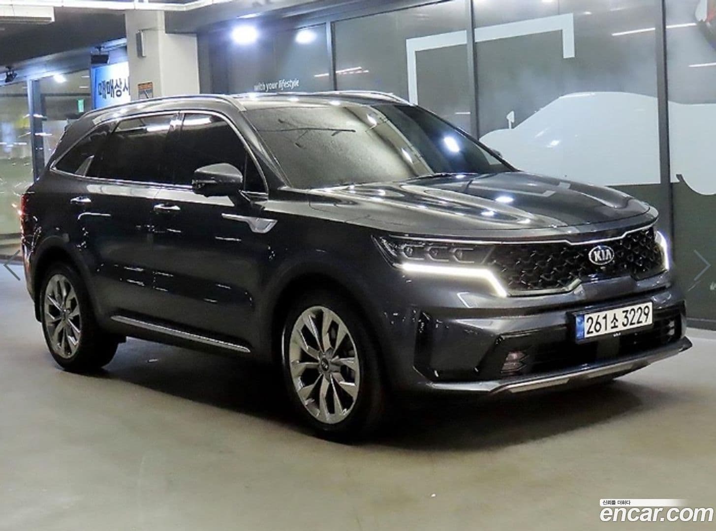 Main__Slider__Photo:Sorento Kia 2021.4-0