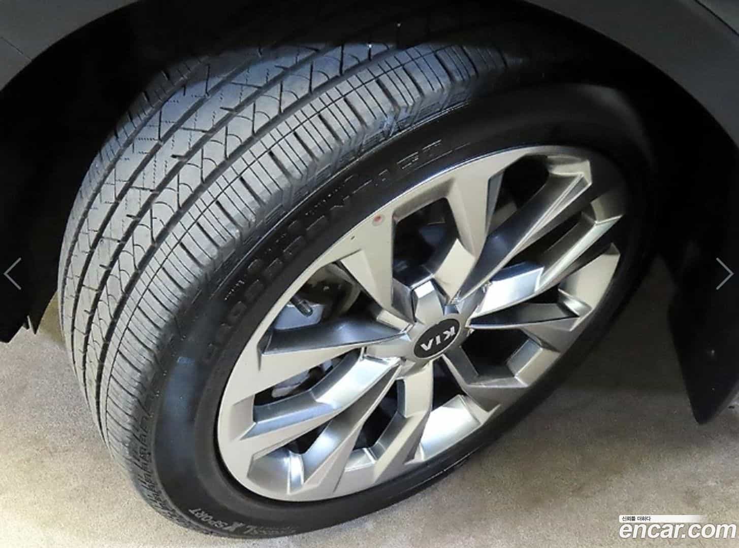 Sorento Kia 2021.4-OPTION-024