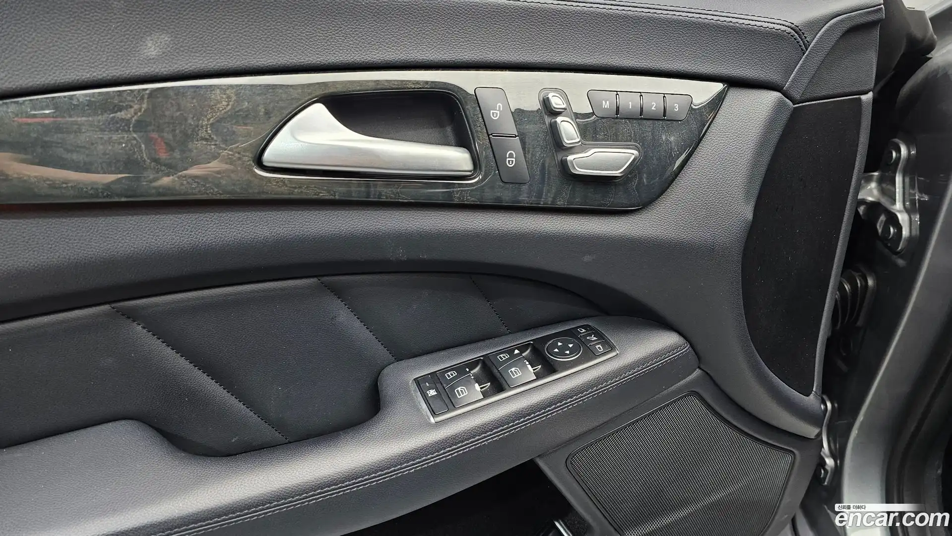 CLS-Class Mercedes-Benz 2015.2-OPTION-020