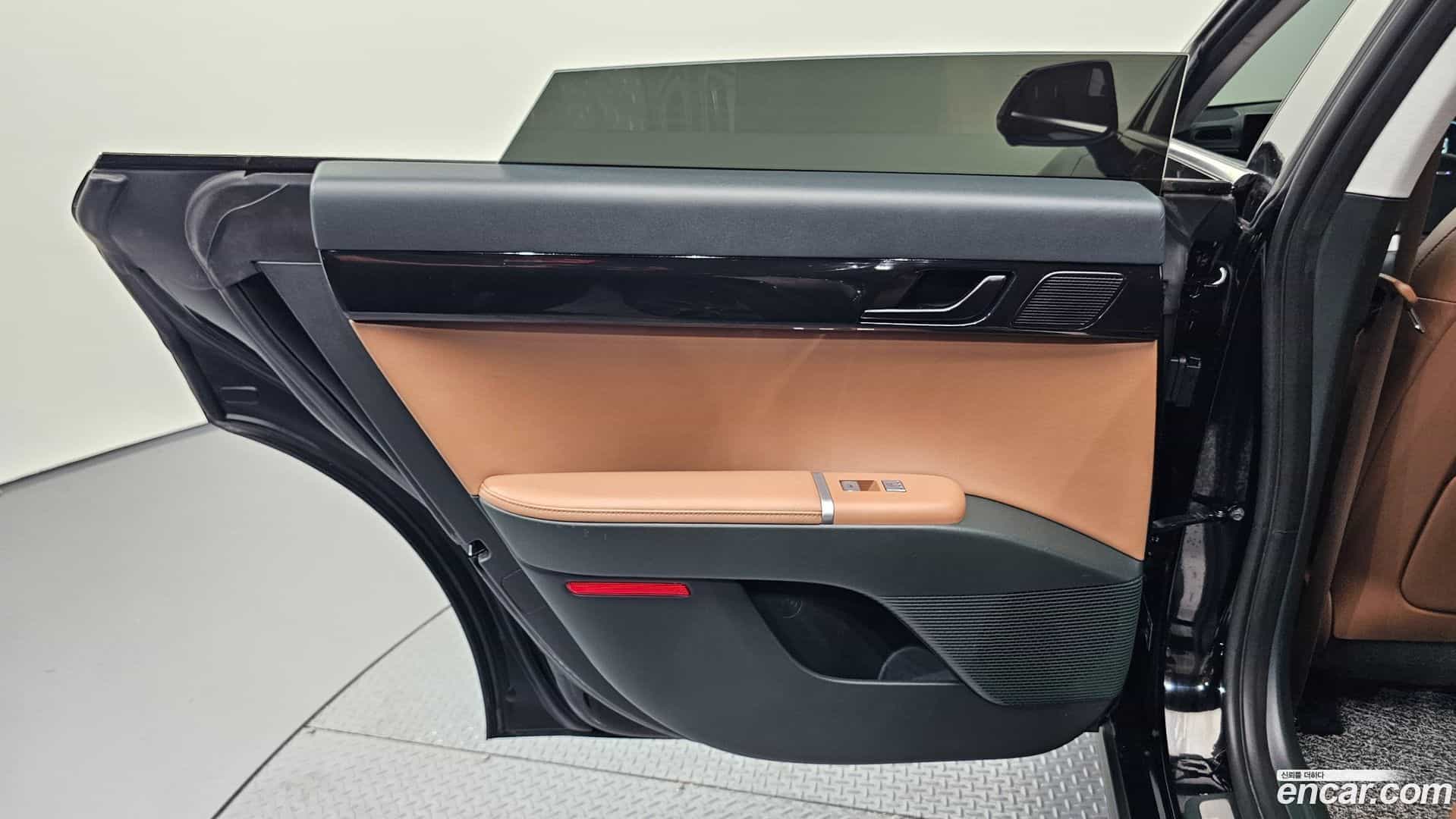Grandeur Hyundai 2023.3-INNER-035