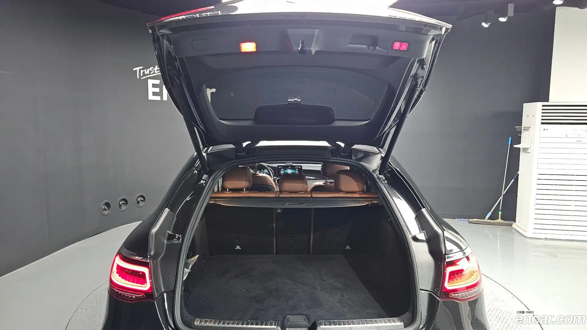 GLC-Class Mercedes-Benz 2021.2-OPTION-024
