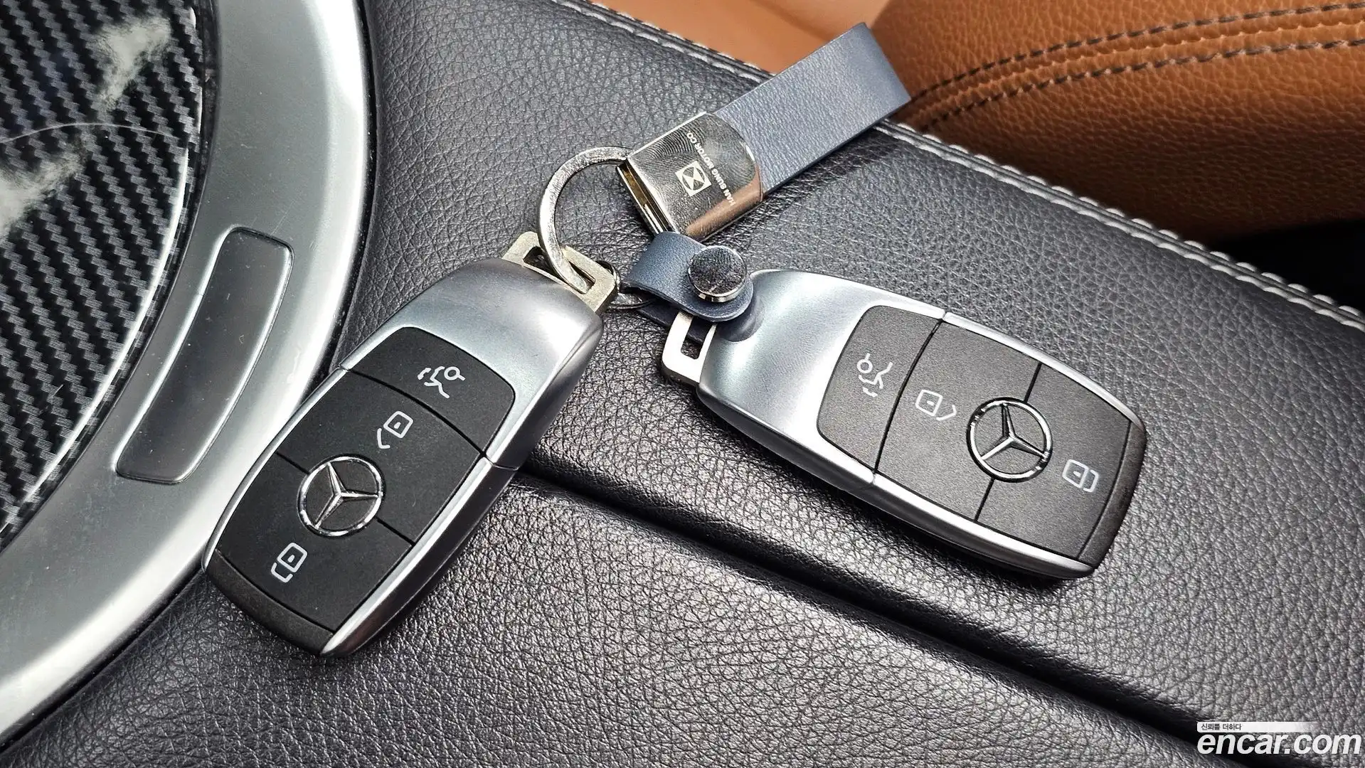 GLC-Class Mercedes-Benz 2021.2-OPTION-049