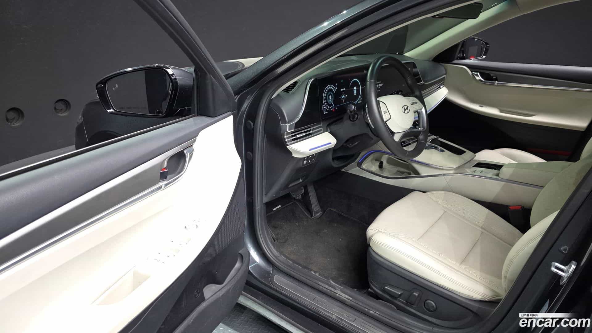 Grandeur Hyundai 2022.3-INNER-010