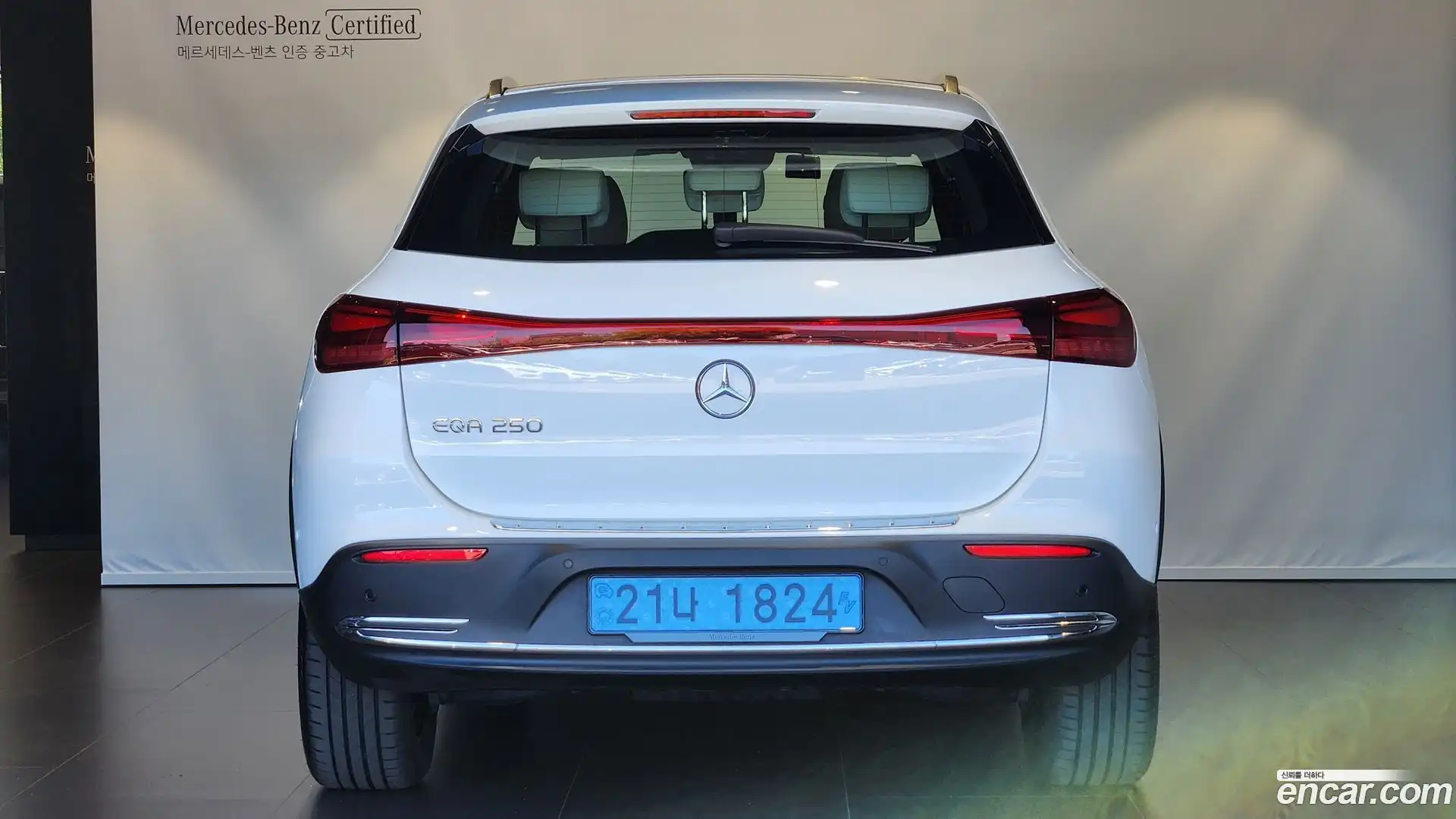 EQA Mercedes-Benz 2025.9-OUTER-004