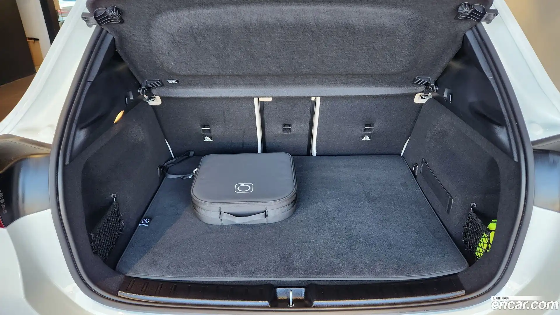EQA Mercedes-Benz 2025.9-OPTION-015