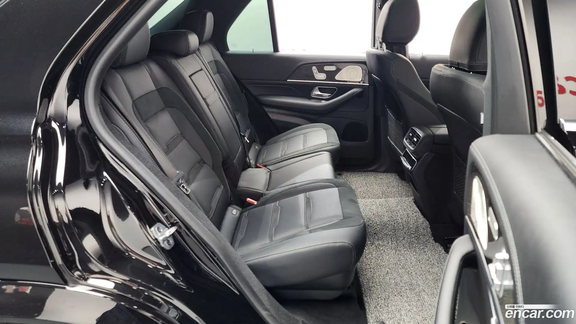 GLE-Class Mercedes-Benz 2023.7-OPTION-015