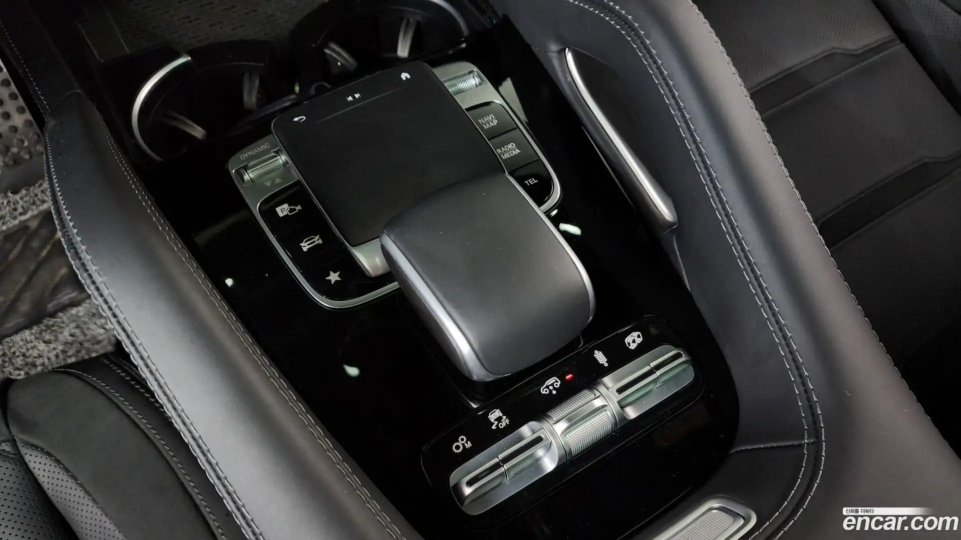GLE-Class Mercedes-Benz 2023.7-OPTION-044