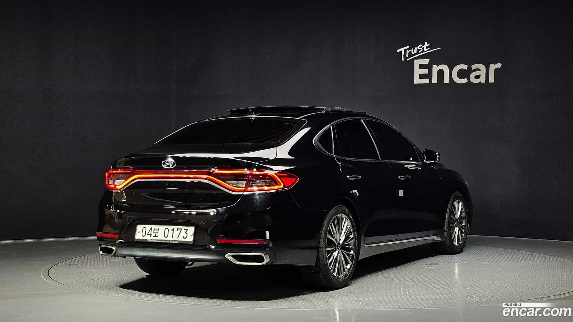Grandeur Hyundai 2016.11-OUTER-002
