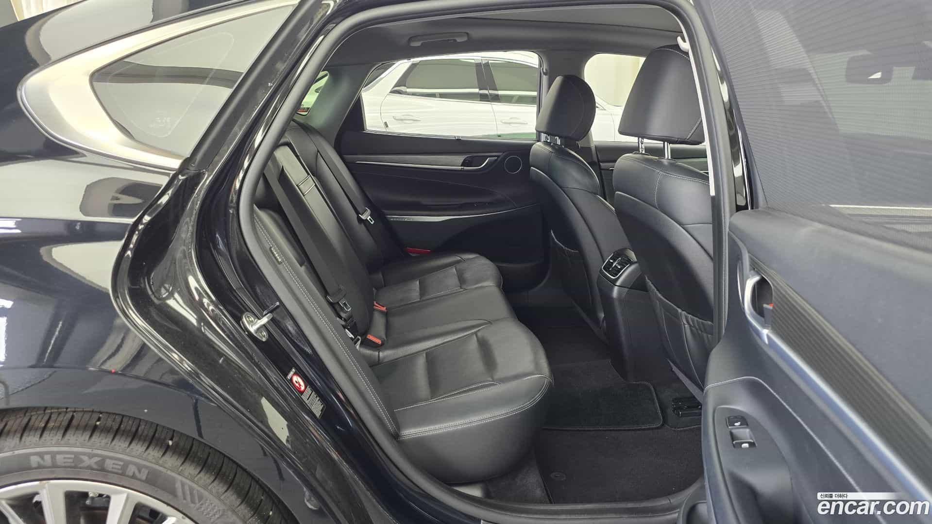 Grandeur Hyundai 2016.11-OPTION-015