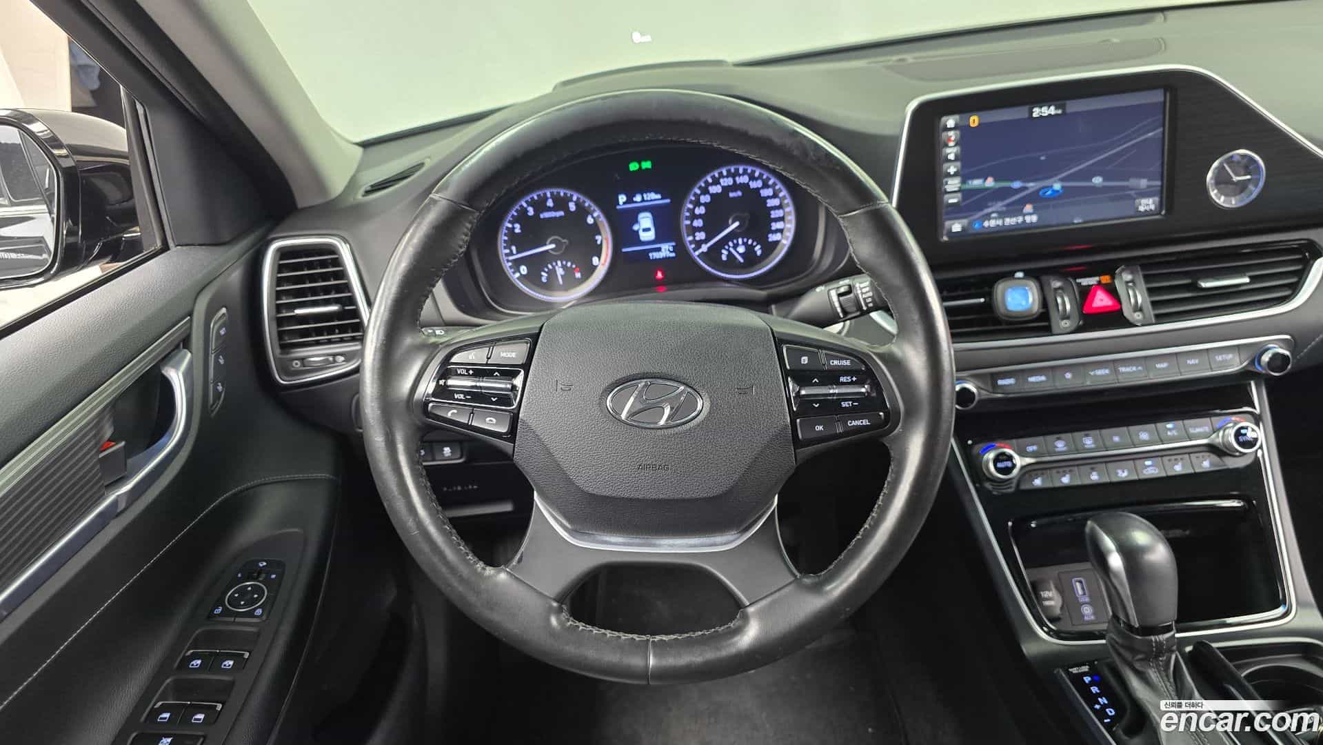 Grandeur Hyundai 2016.11-OPTION-017