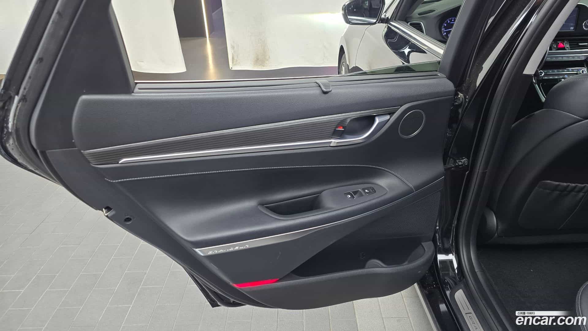 Grandeur Hyundai 2016.11-INNER-035