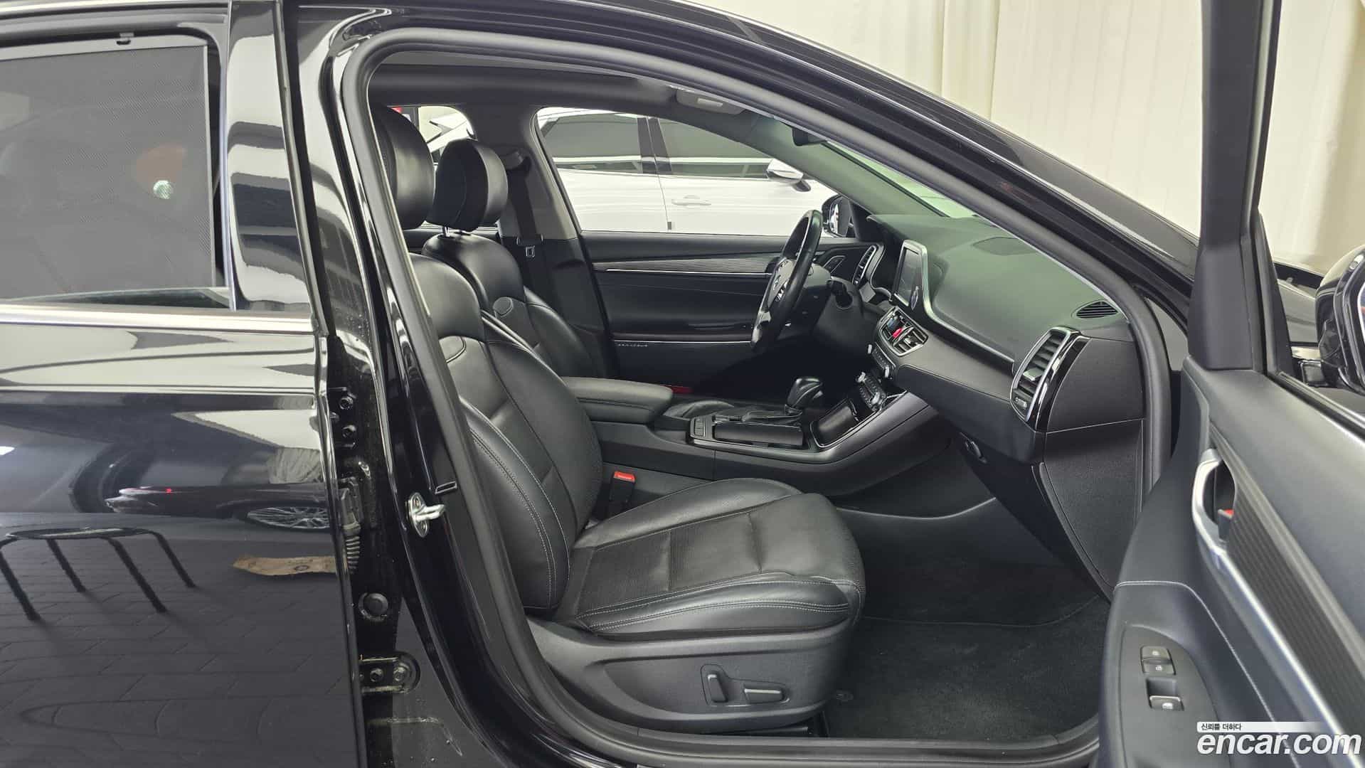 Grandeur Hyundai 2016.11-INNER-036