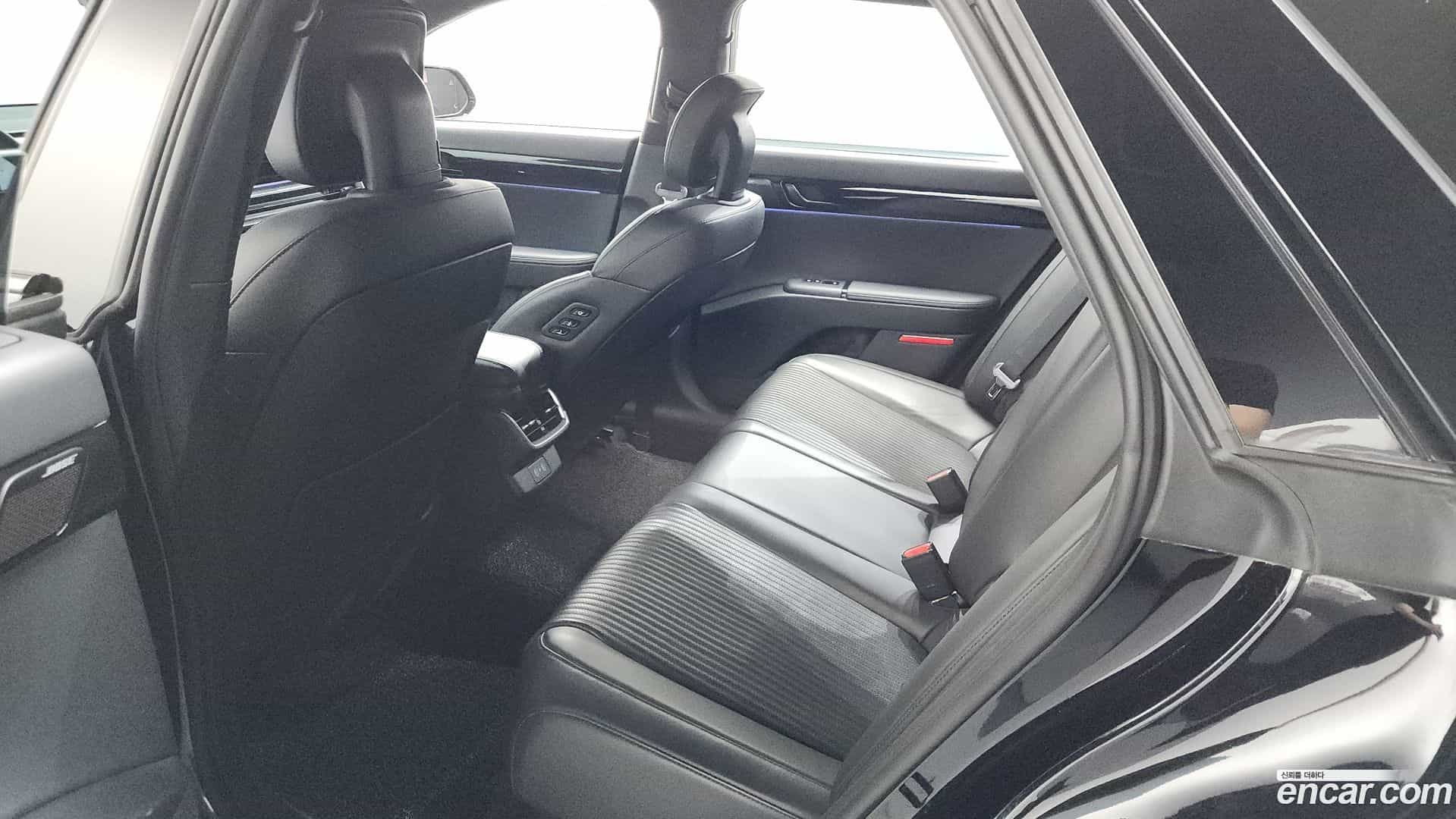 Grandeur Hyundai 2023.4-OPTION-024