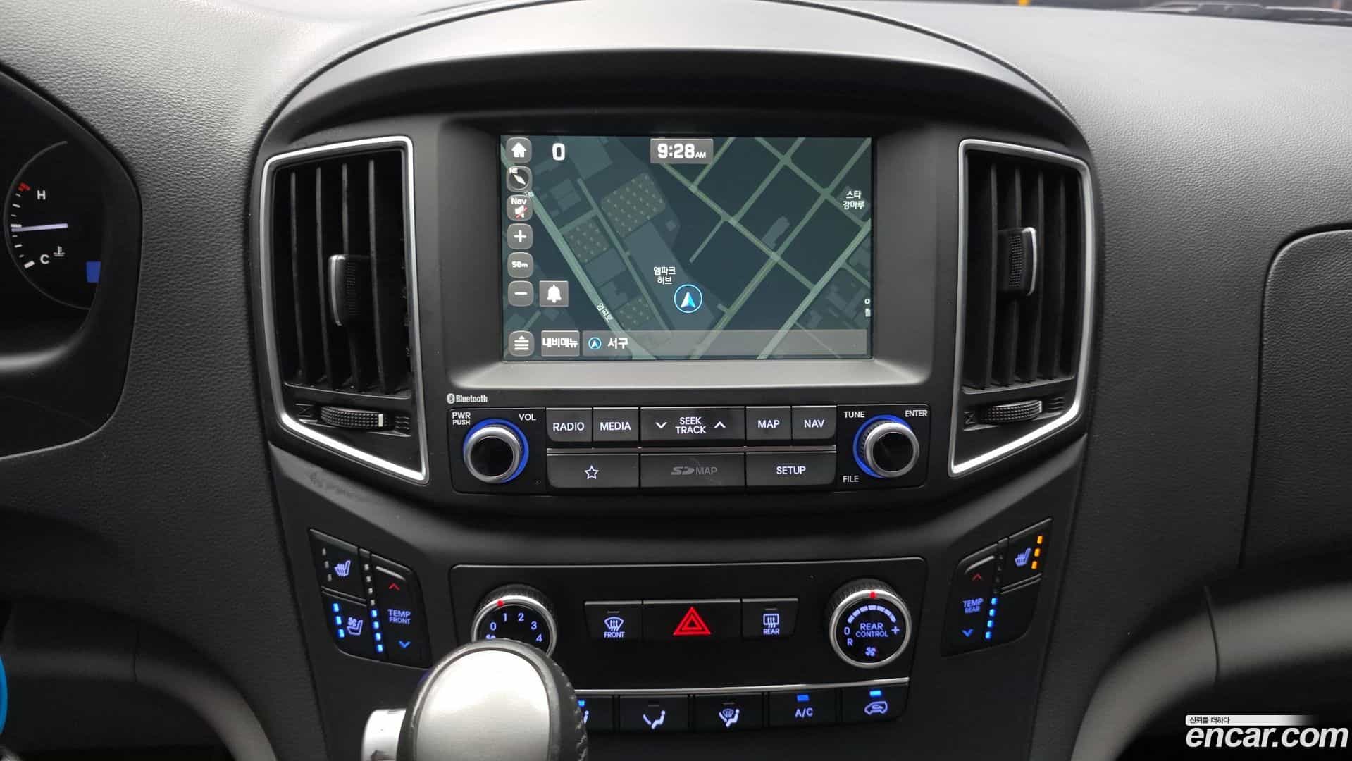 Starex Hyundai 2018.6-OPTION-019