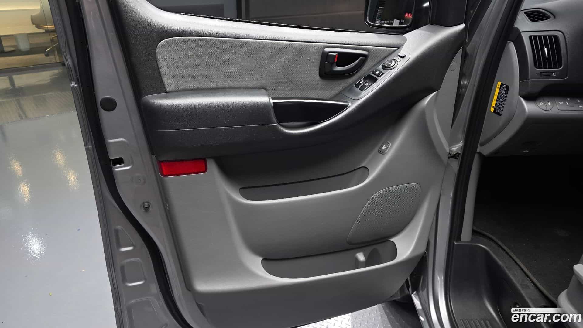 Starex Hyundai 2018.6-INNER-035