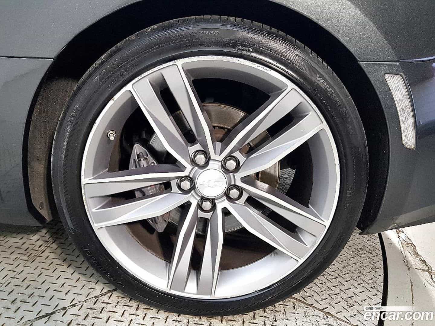 Camaro Chevrolet 2016.9-OPTION-024