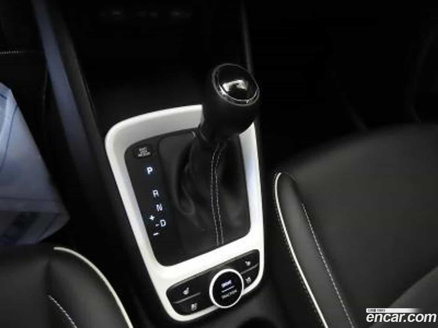Venue Hyundai 2022.1-OPTION-016