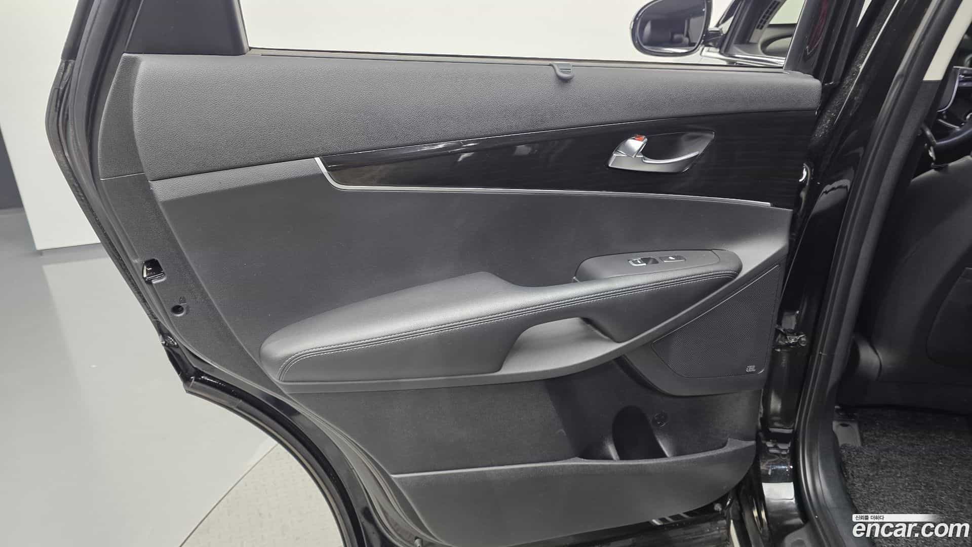 Sorento Kia 2017.8-INNER-035