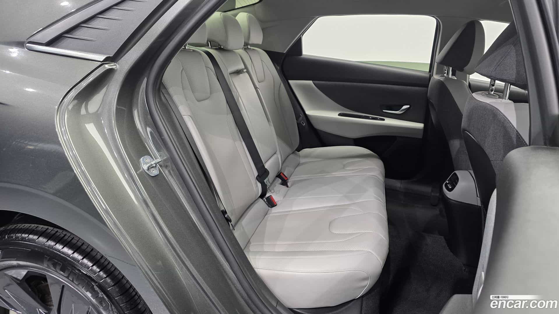 AVANTE Hyundai 2021.11-OPTION-016