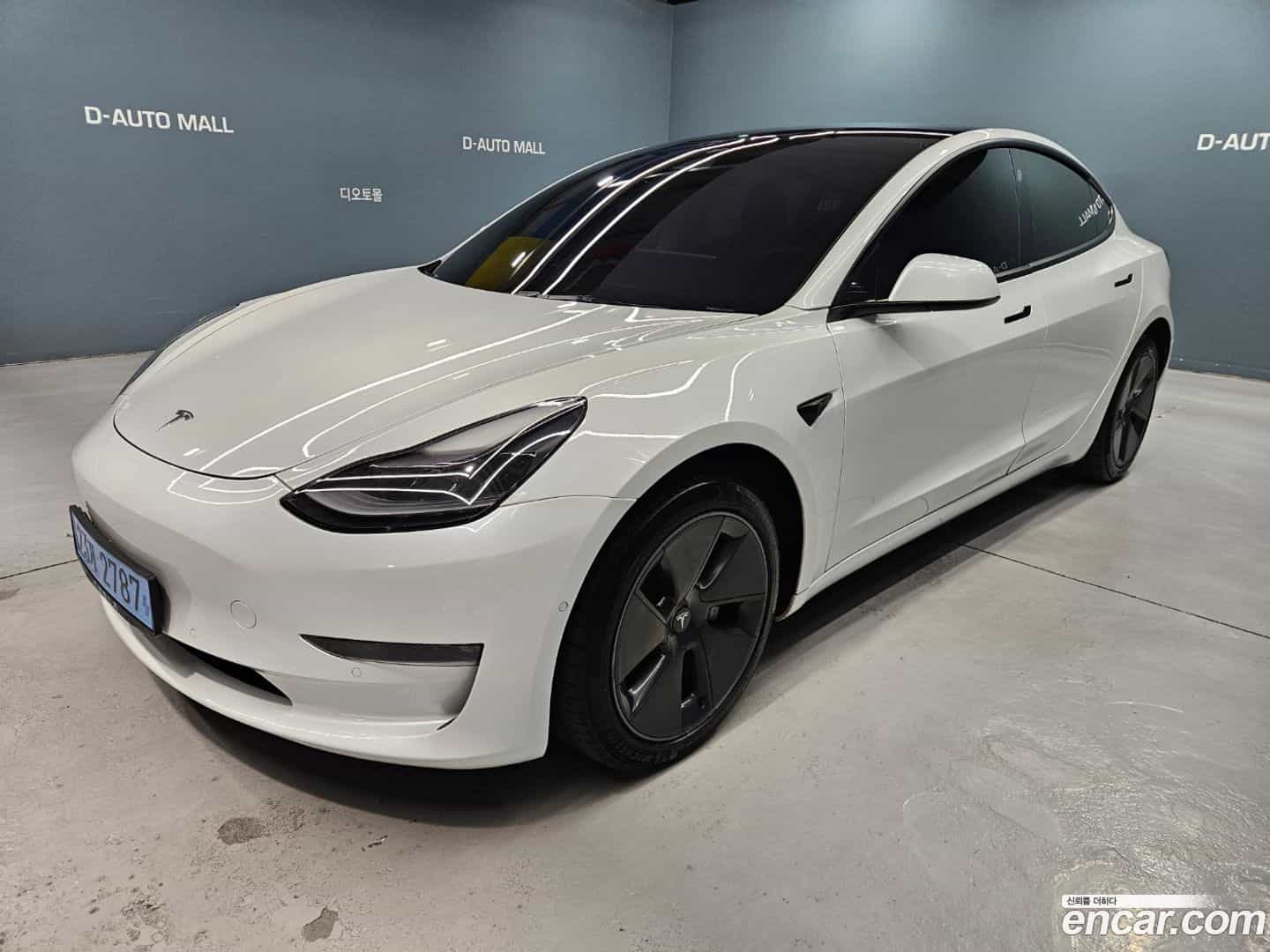 Model 3 Tesla 2022.1-OUTER-003