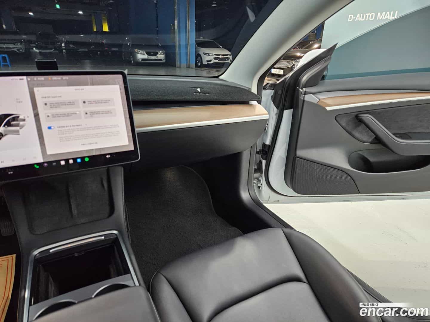 Model 3 Tesla 2022.1-INNER-008