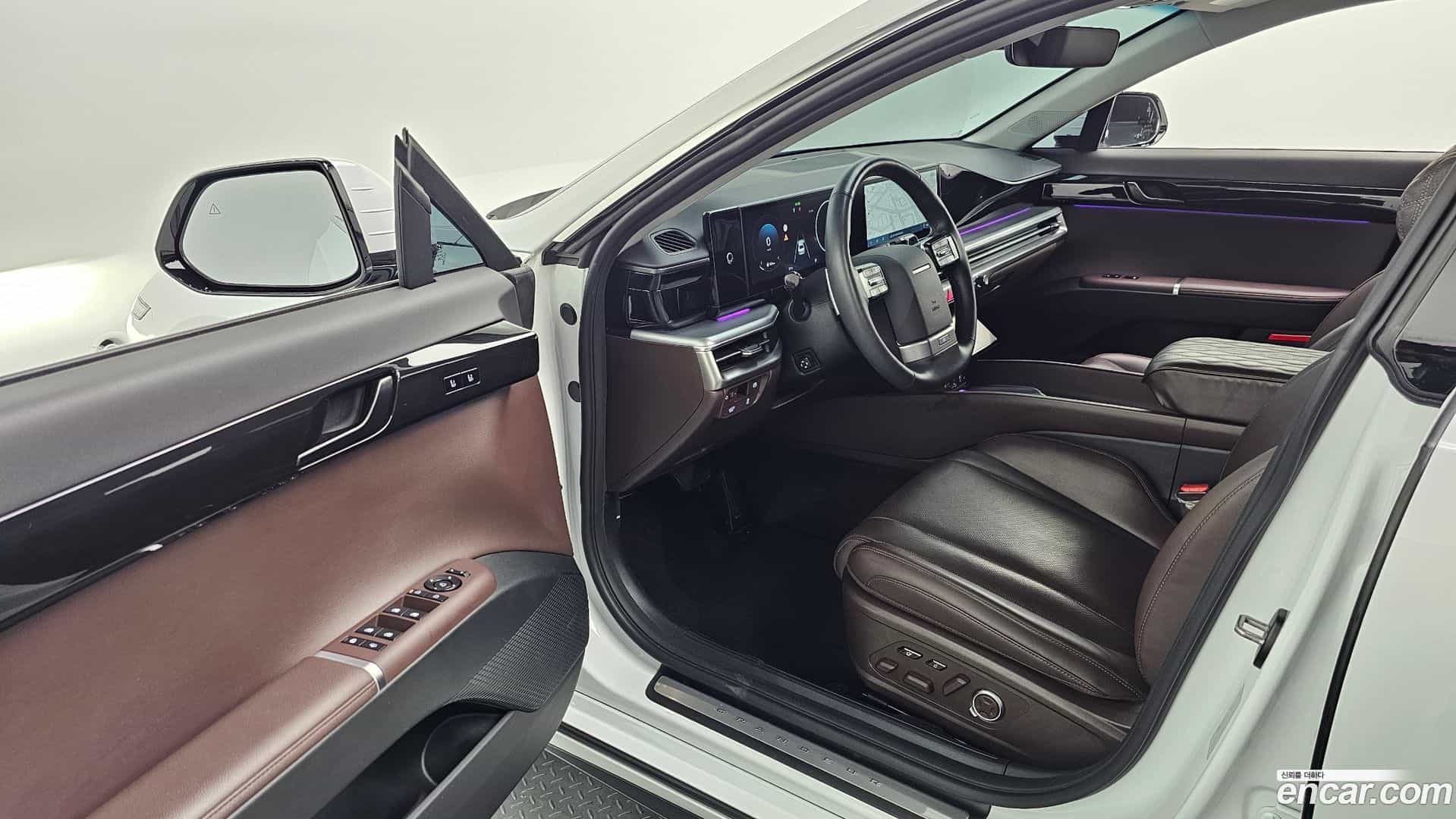 Grandeur Hyundai 2022.11-INNER-010