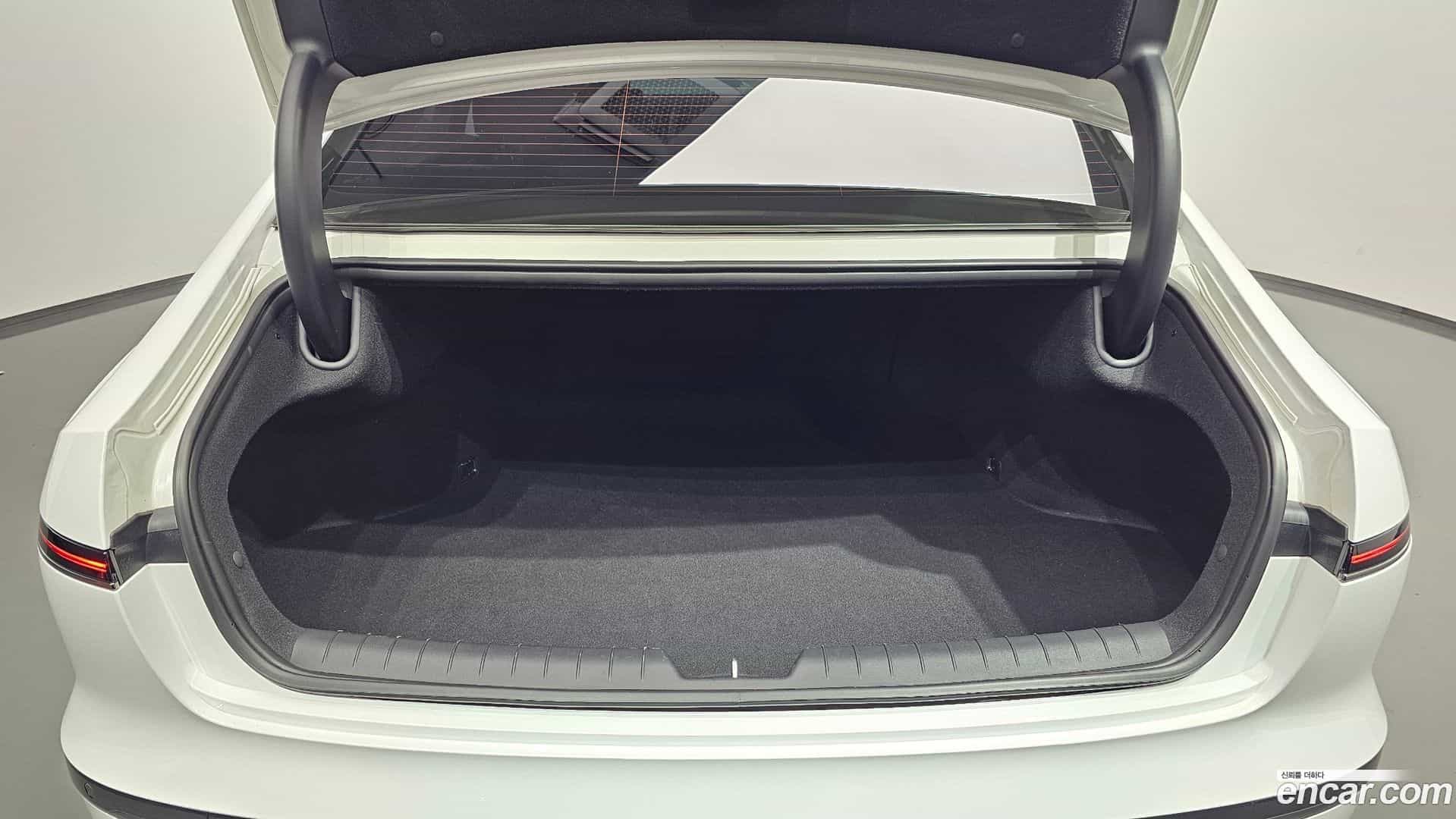 Grandeur Hyundai 2022.11-OPTION-044
