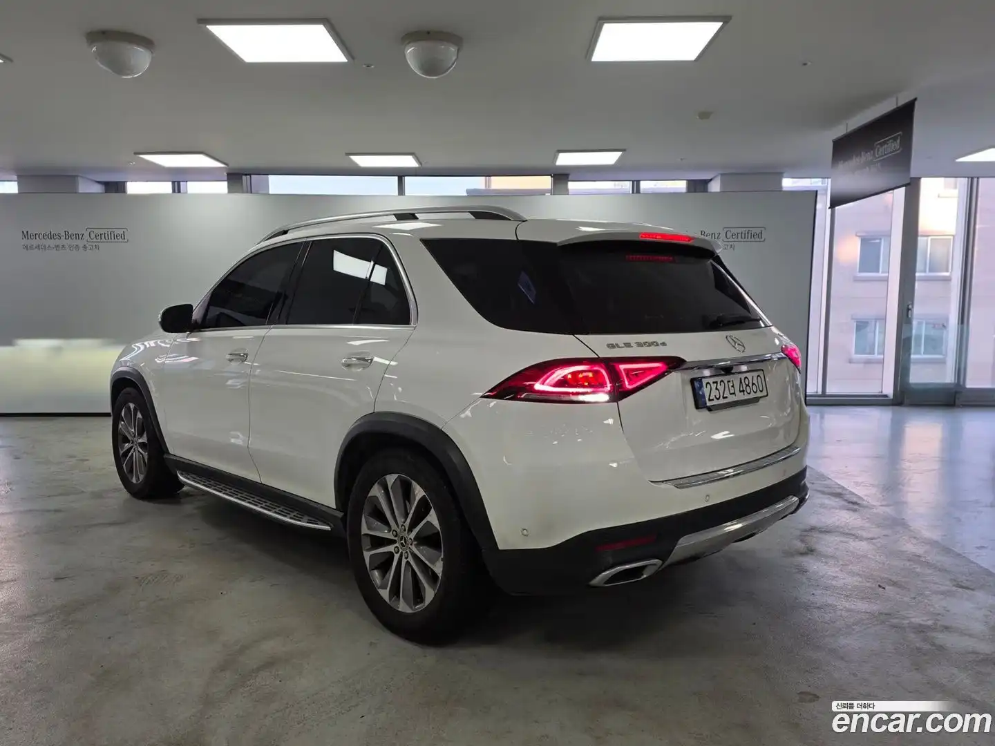 GLE-Class Mercedes-Benz 2023.2-OUTER-002