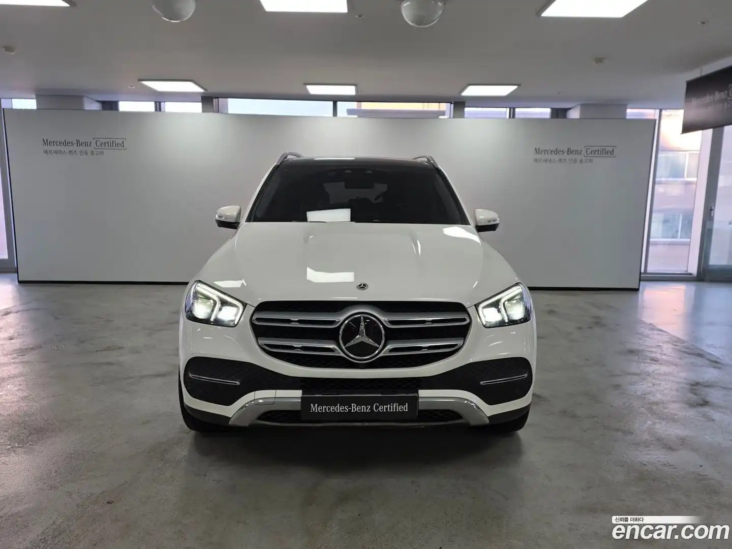 GLE-Class Mercedes-Benz 2023.2-OUTER-003