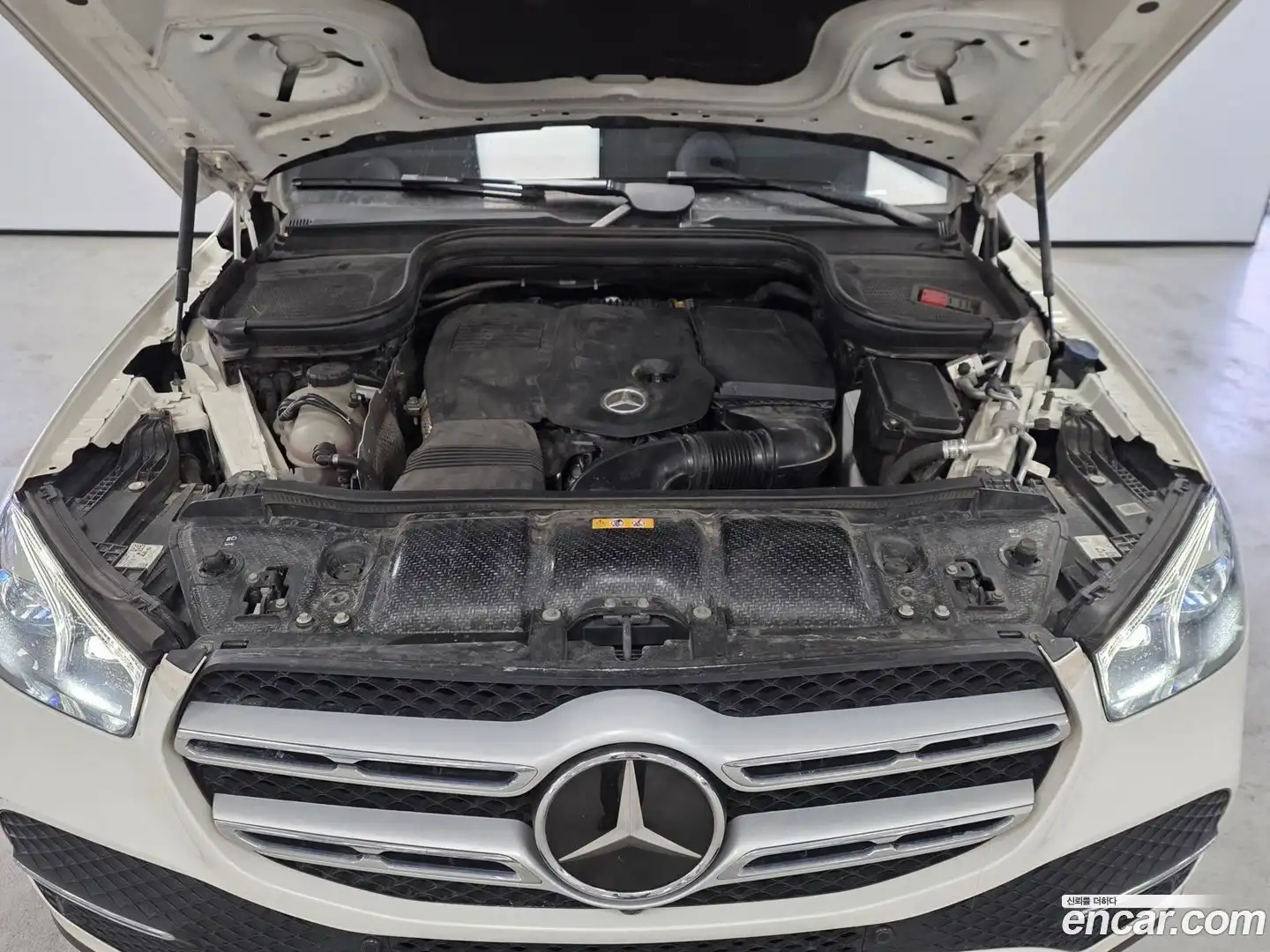 GLE-Class Mercedes-Benz 2023.2-OUTER-006