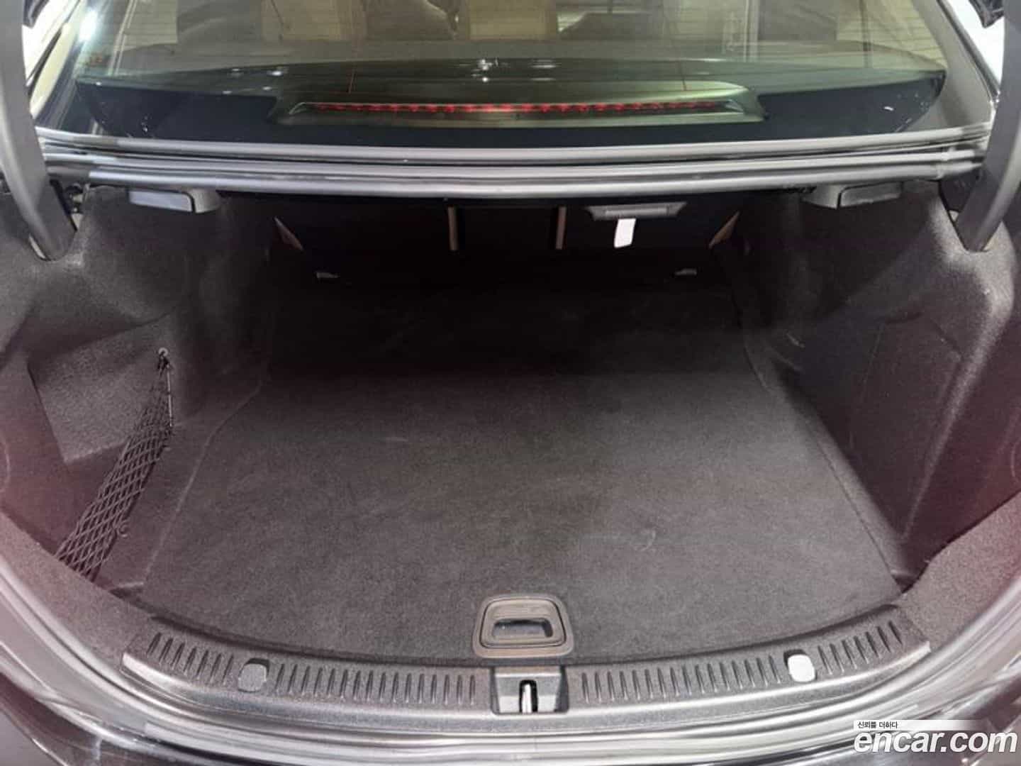 E-Class Mercedes-Benz 2018.5-OPTION-022