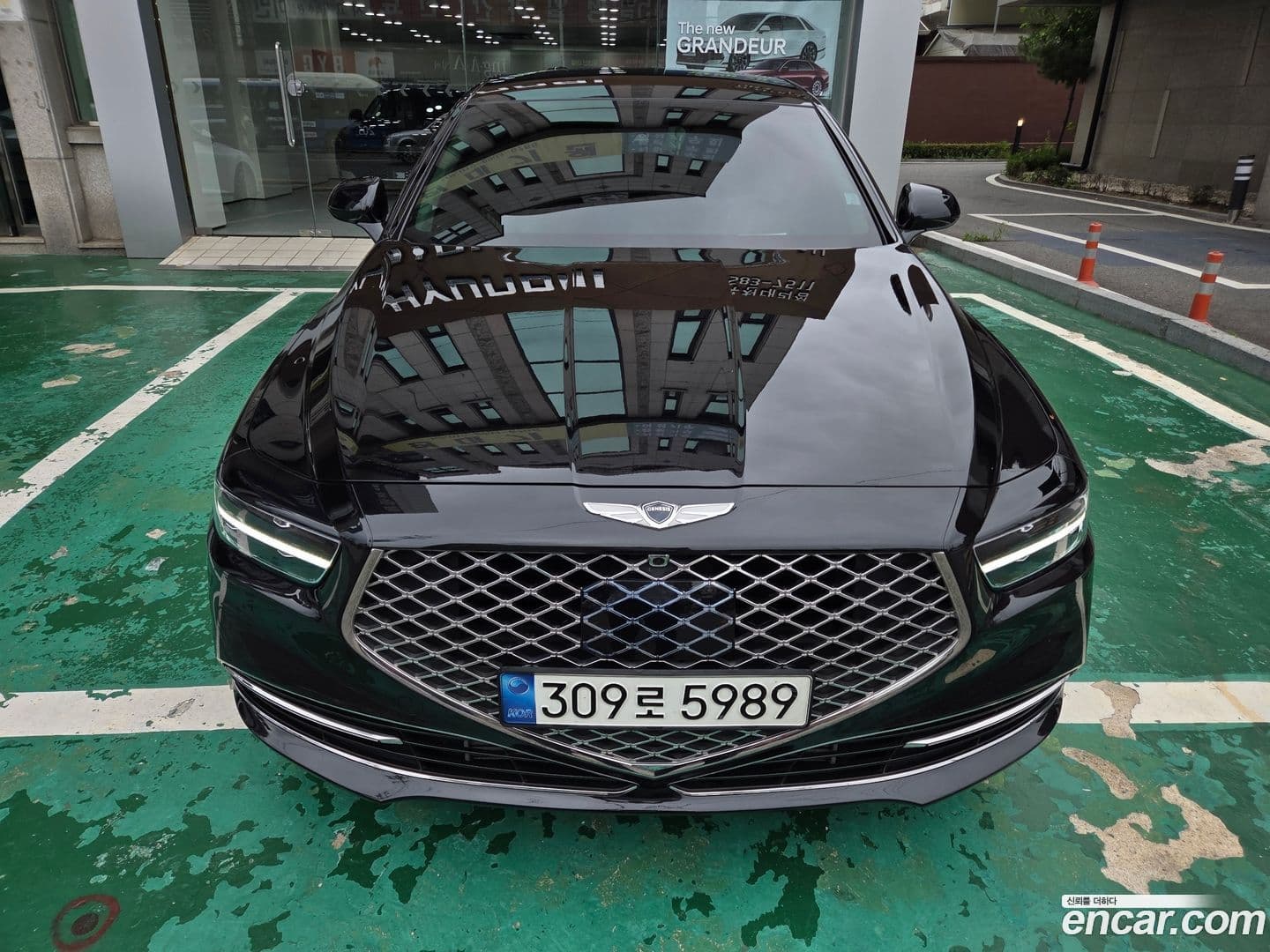 Main__Slider__Photo:G90 Genesis 2021.1-0