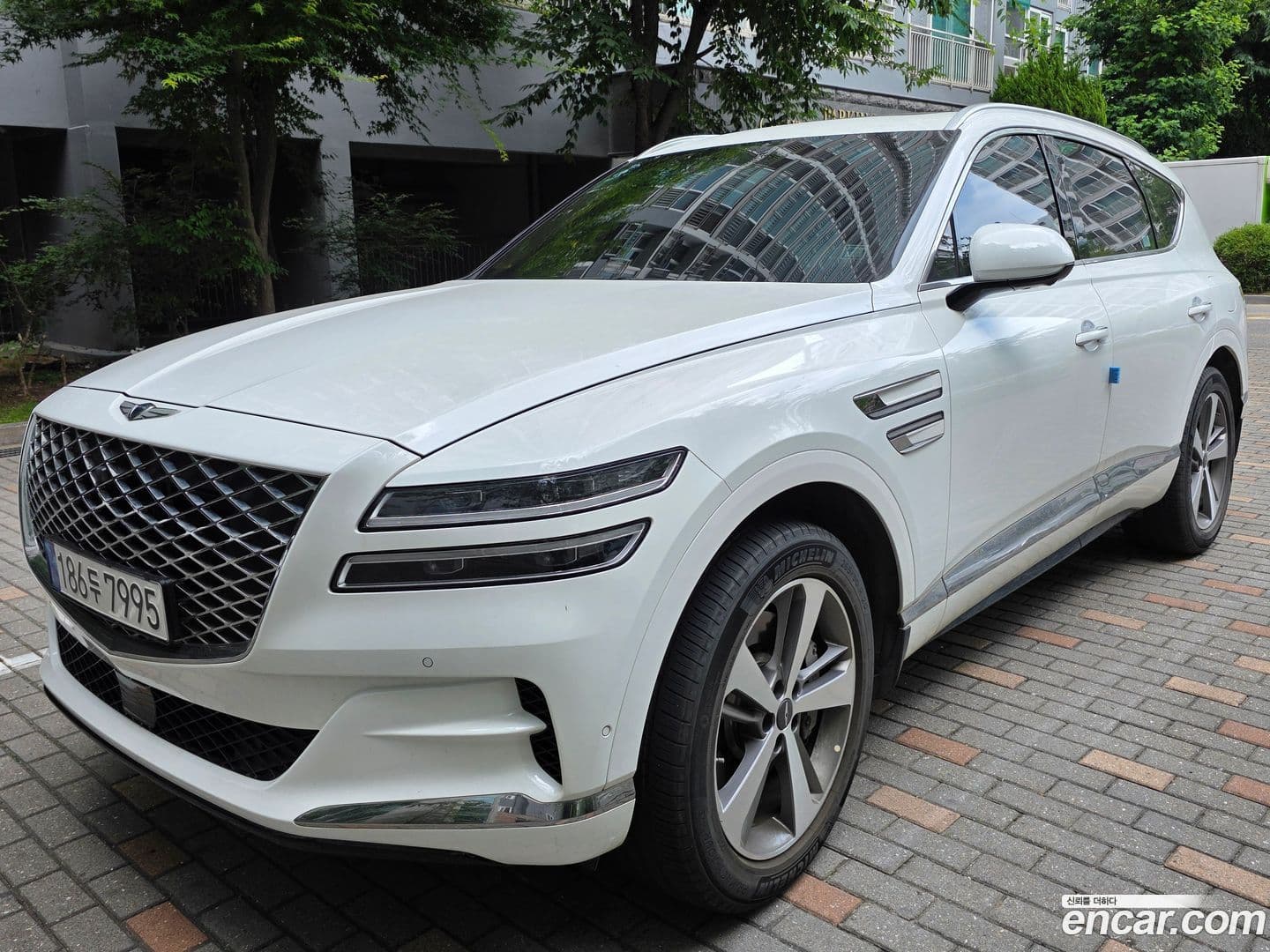 Main__Slider__Photo:GV80 Genesis 2022.3-0
