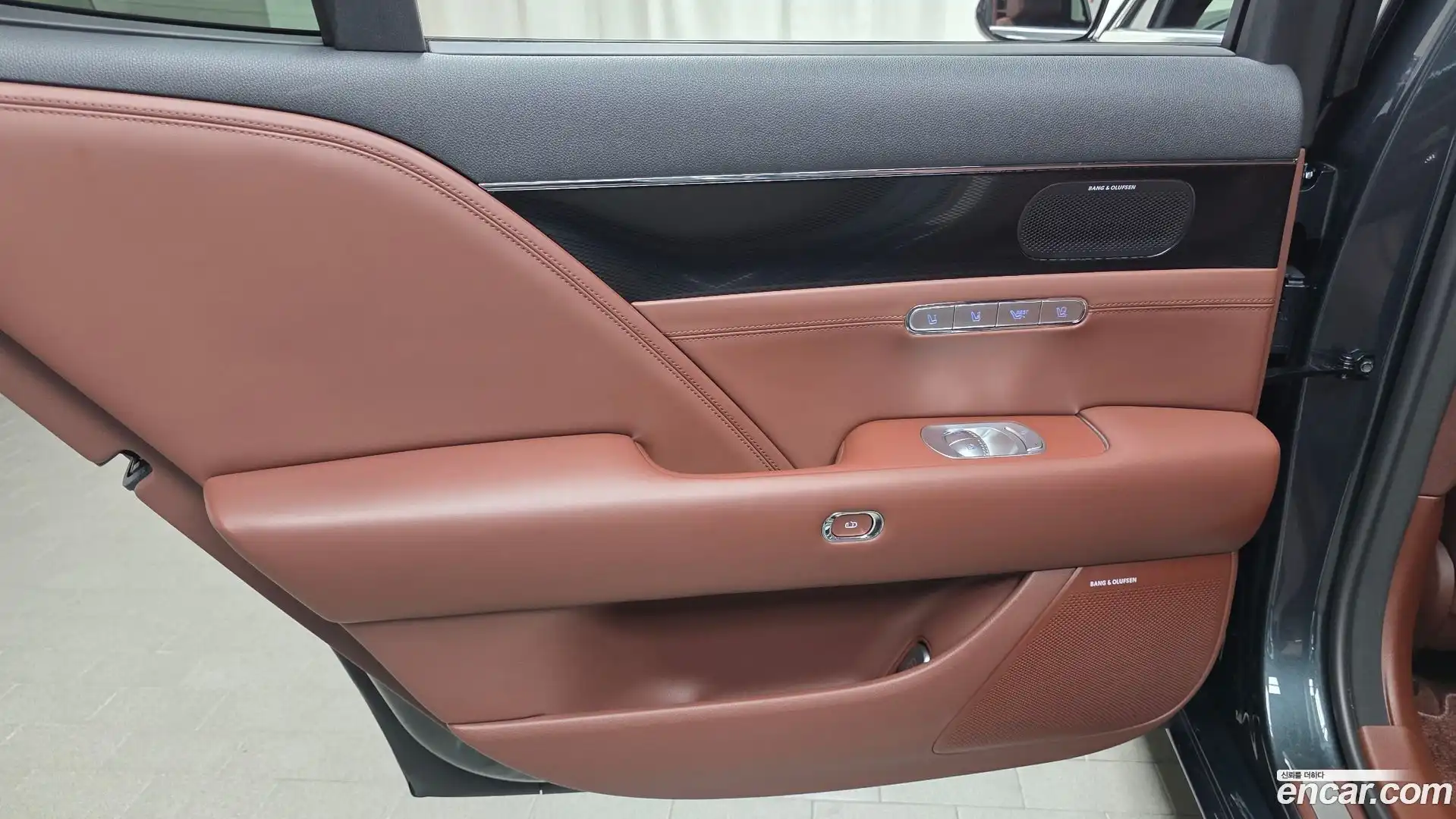 G90 Genesis 2022.8-INNER-035