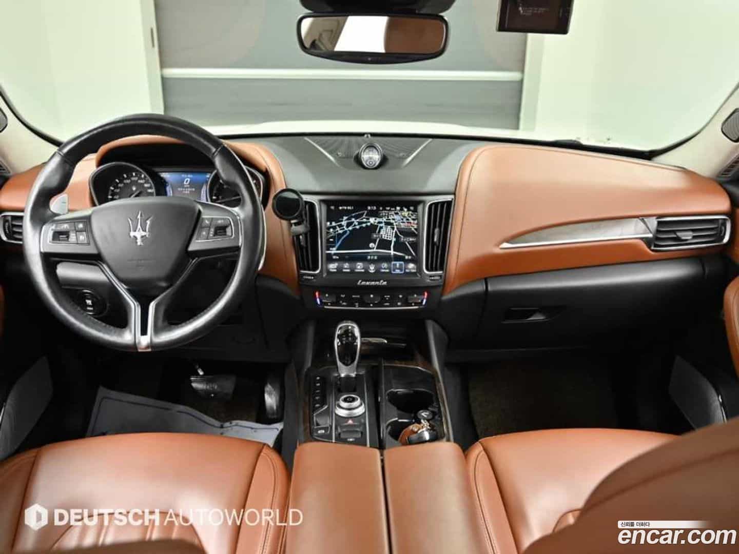 Levante Maserati 2016.10-INNER-007