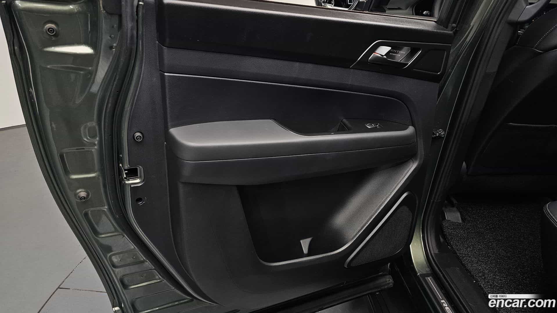 Rexton KG Mobility 2021.9-INNER-035