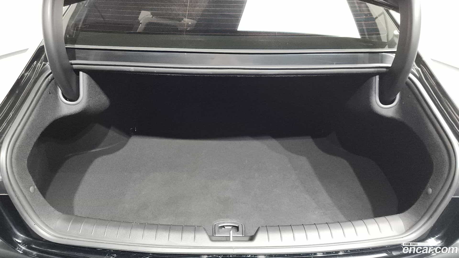 Grandeur Hyundai 2023.4-OPTION-023